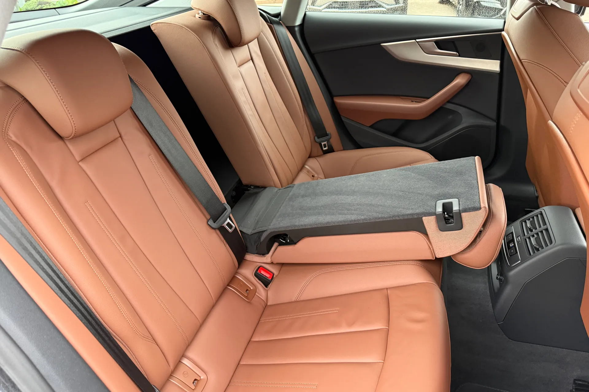 Audi A5 thumbnail image number 43