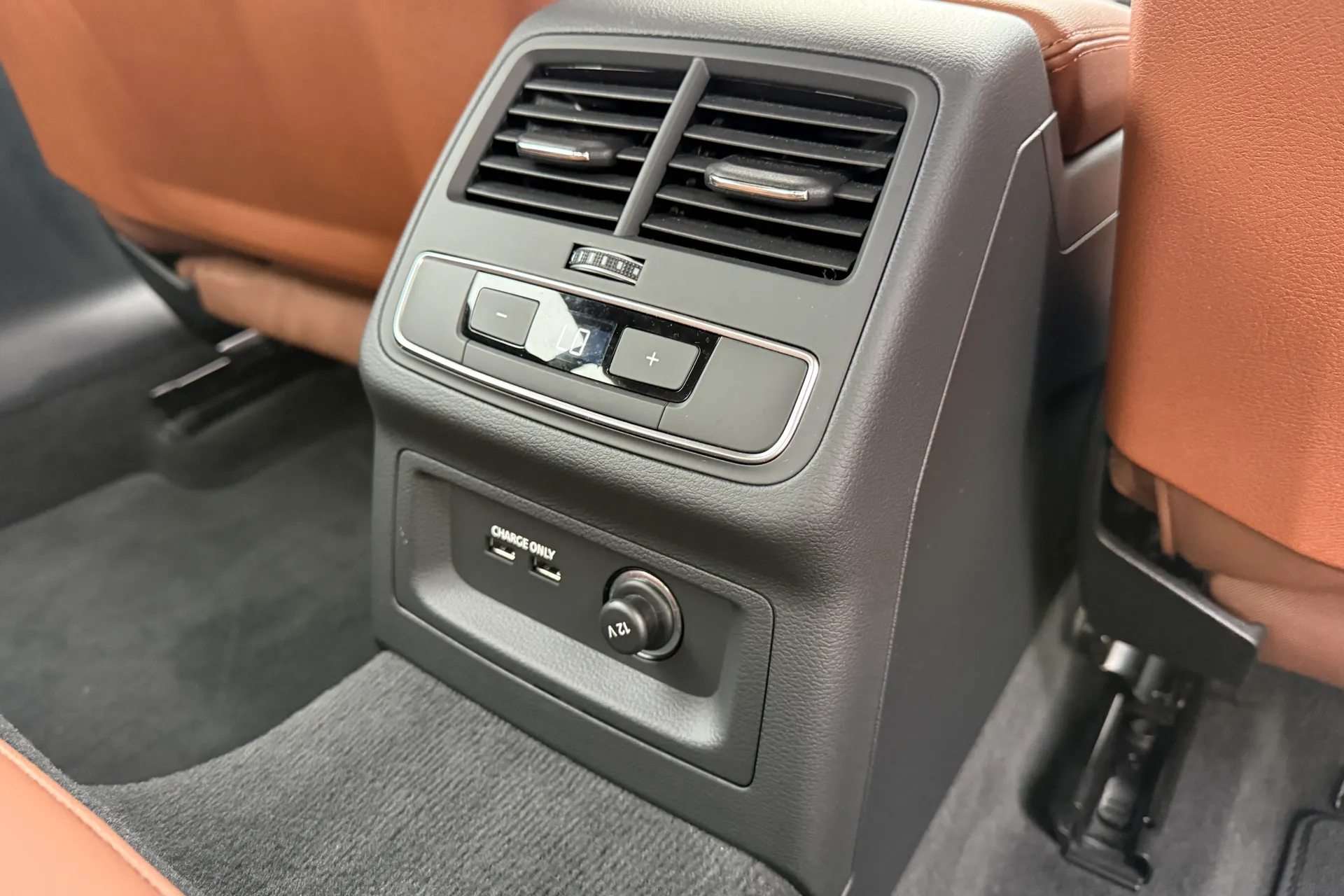 Audi A5 thumbnail image number 44