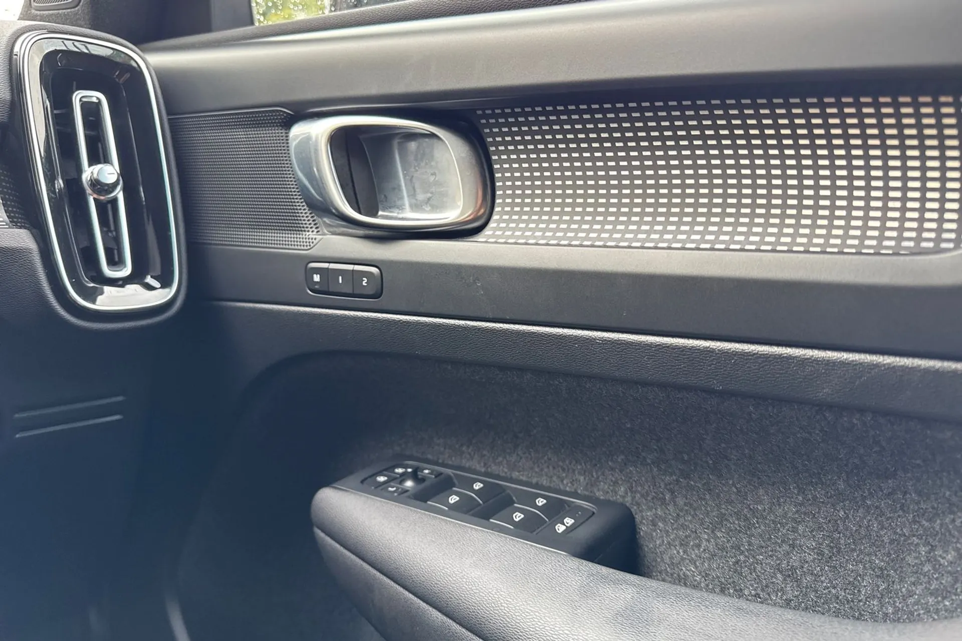 Volvo XC40 thumbnail image number 42