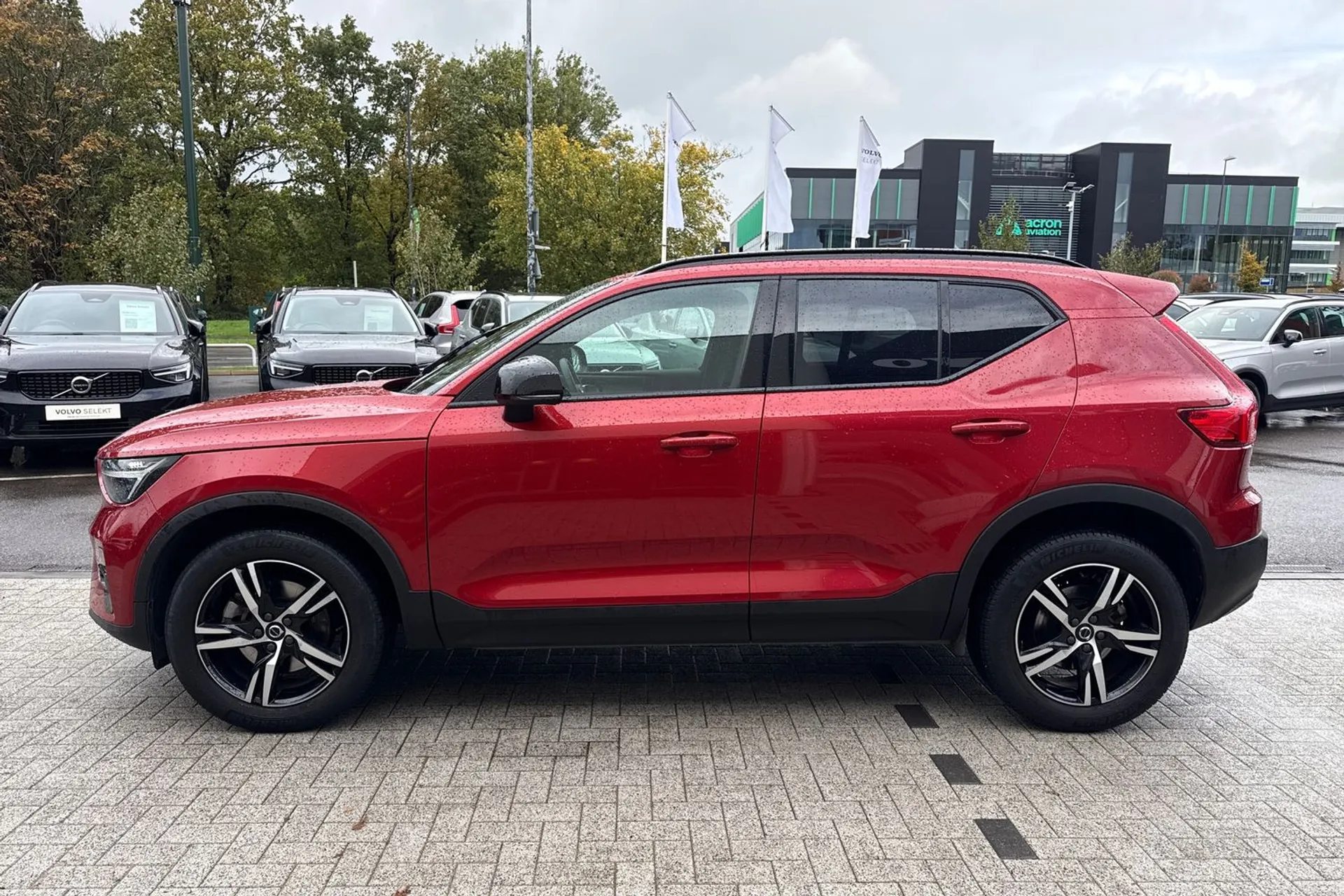 Volvo XC40 thumbnail image number 10