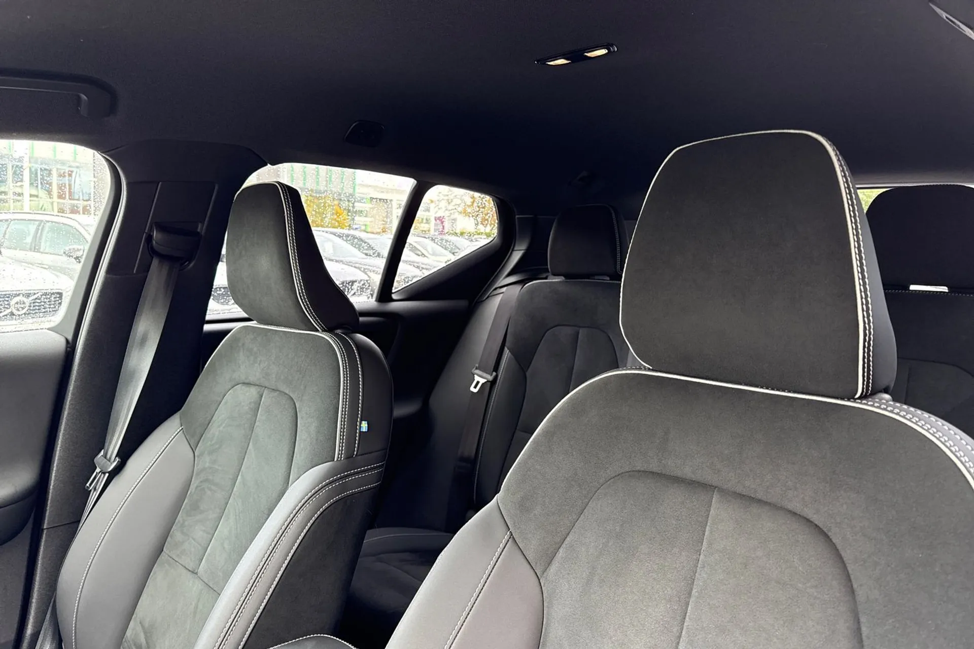 Volvo XC40 thumbnail image number 28