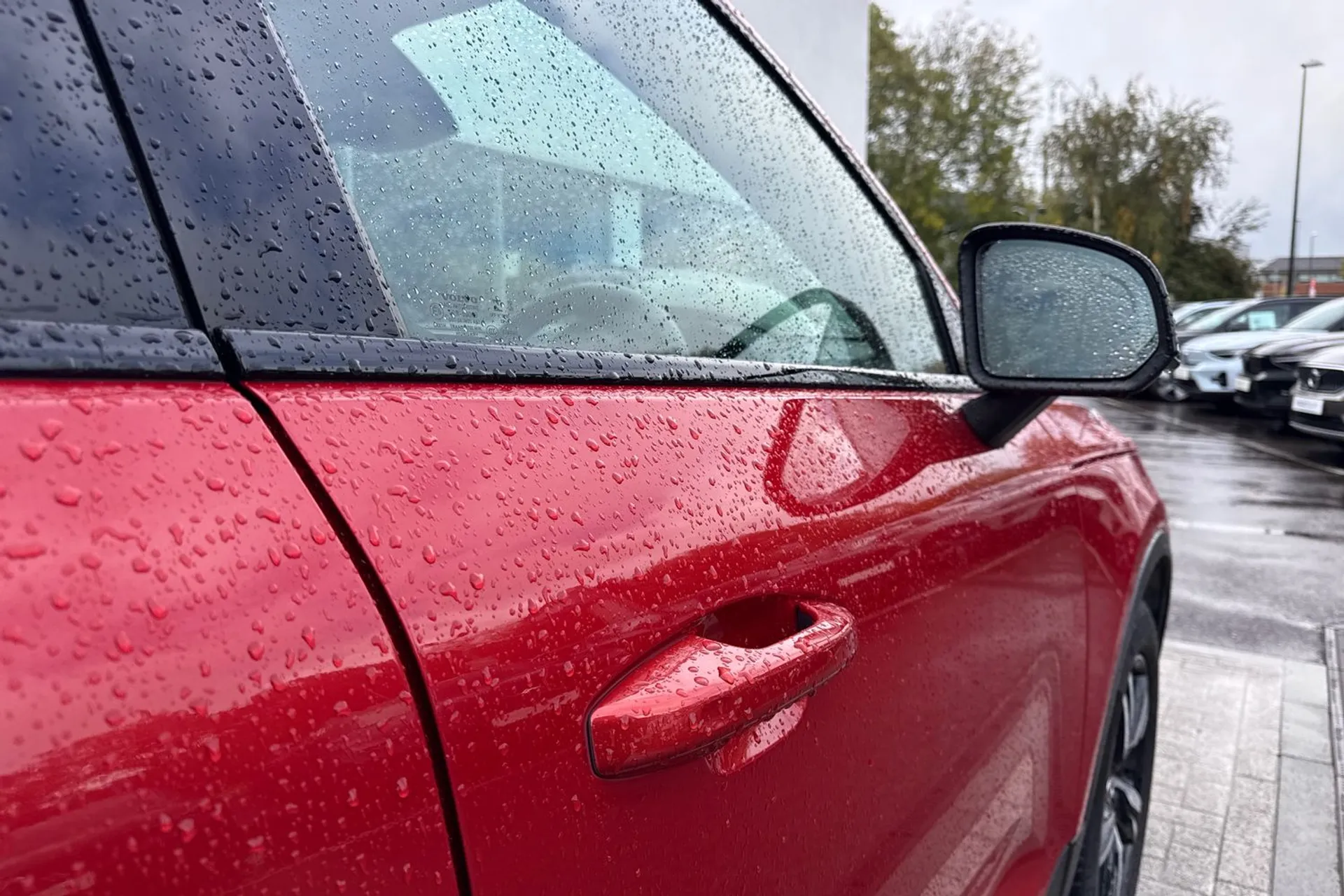 Volvo XC40 thumbnail image number 16