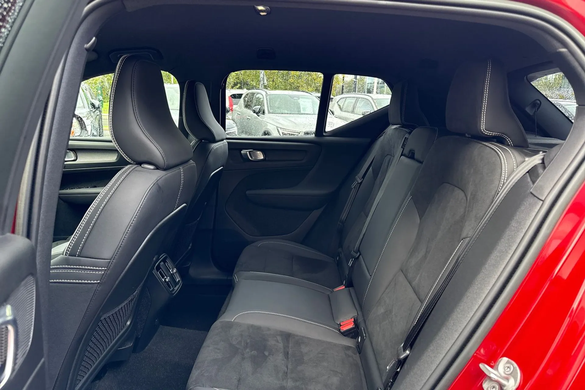 Volvo XC40 thumbnail image number 29