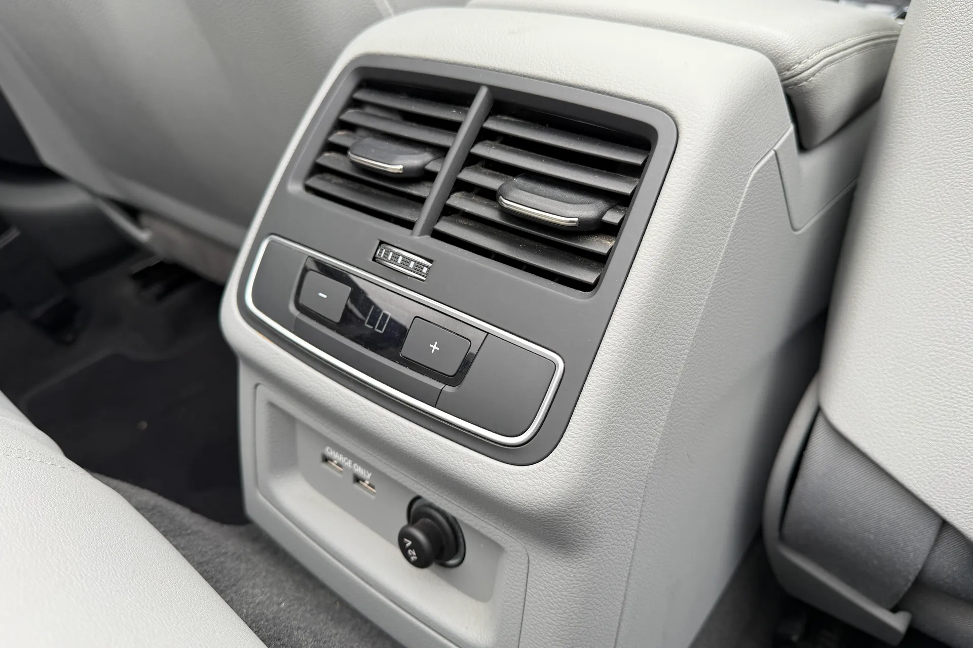 Audi A5 thumbnail image number 43