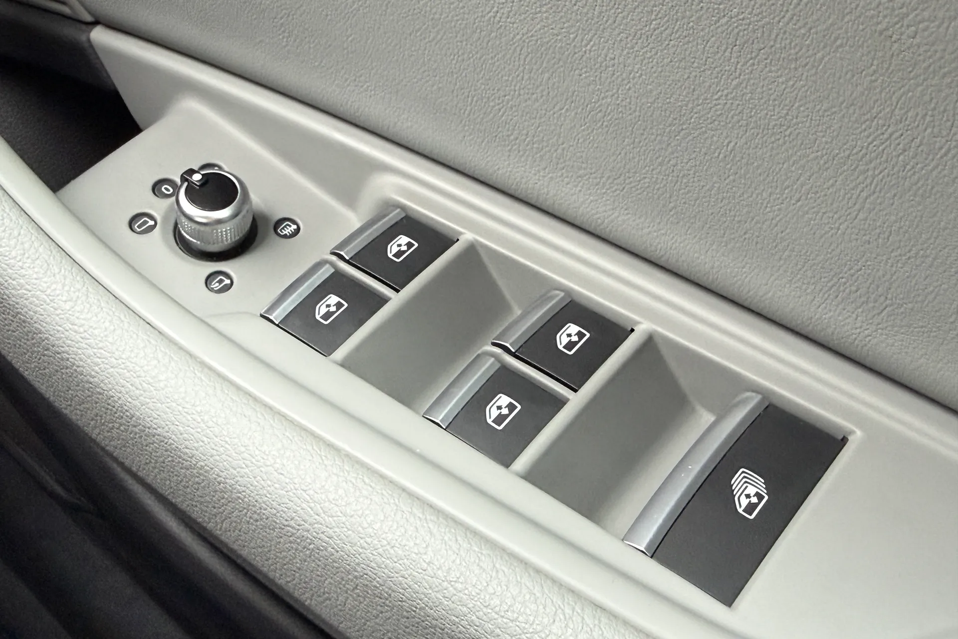 Audi A5 thumbnail image number 18