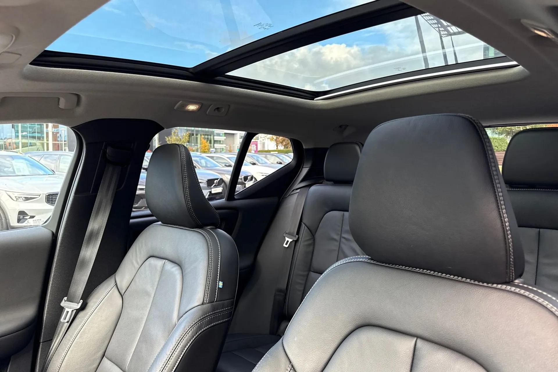 Volvo XC40 thumbnail image number 29