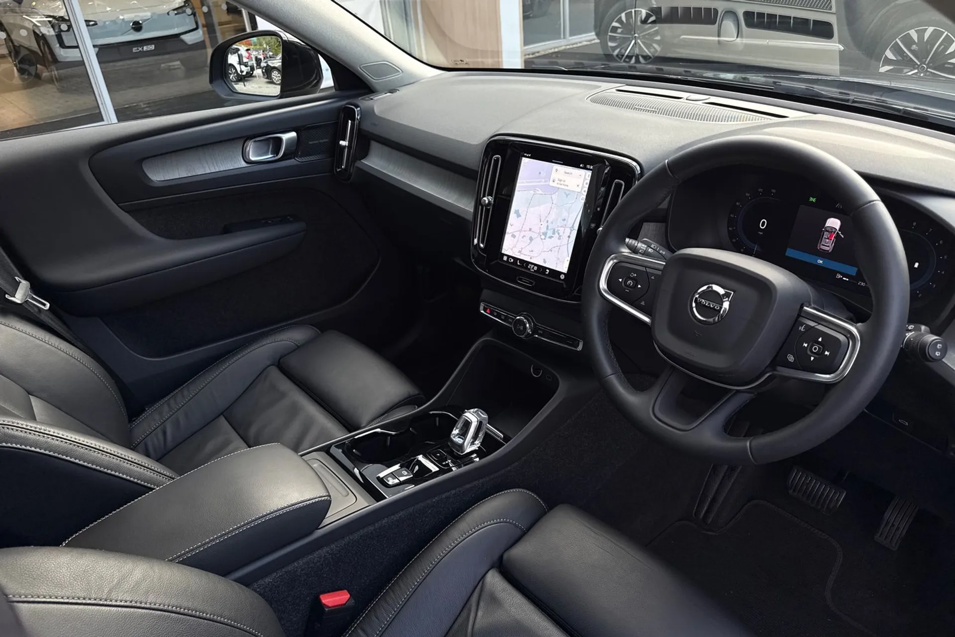 Volvo XC40 thumbnail image number 6