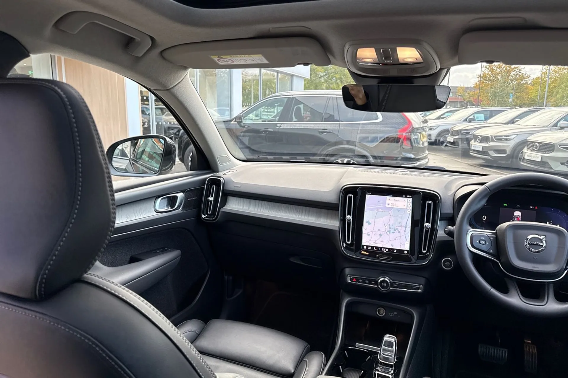 Volvo XC40 thumbnail image number 32