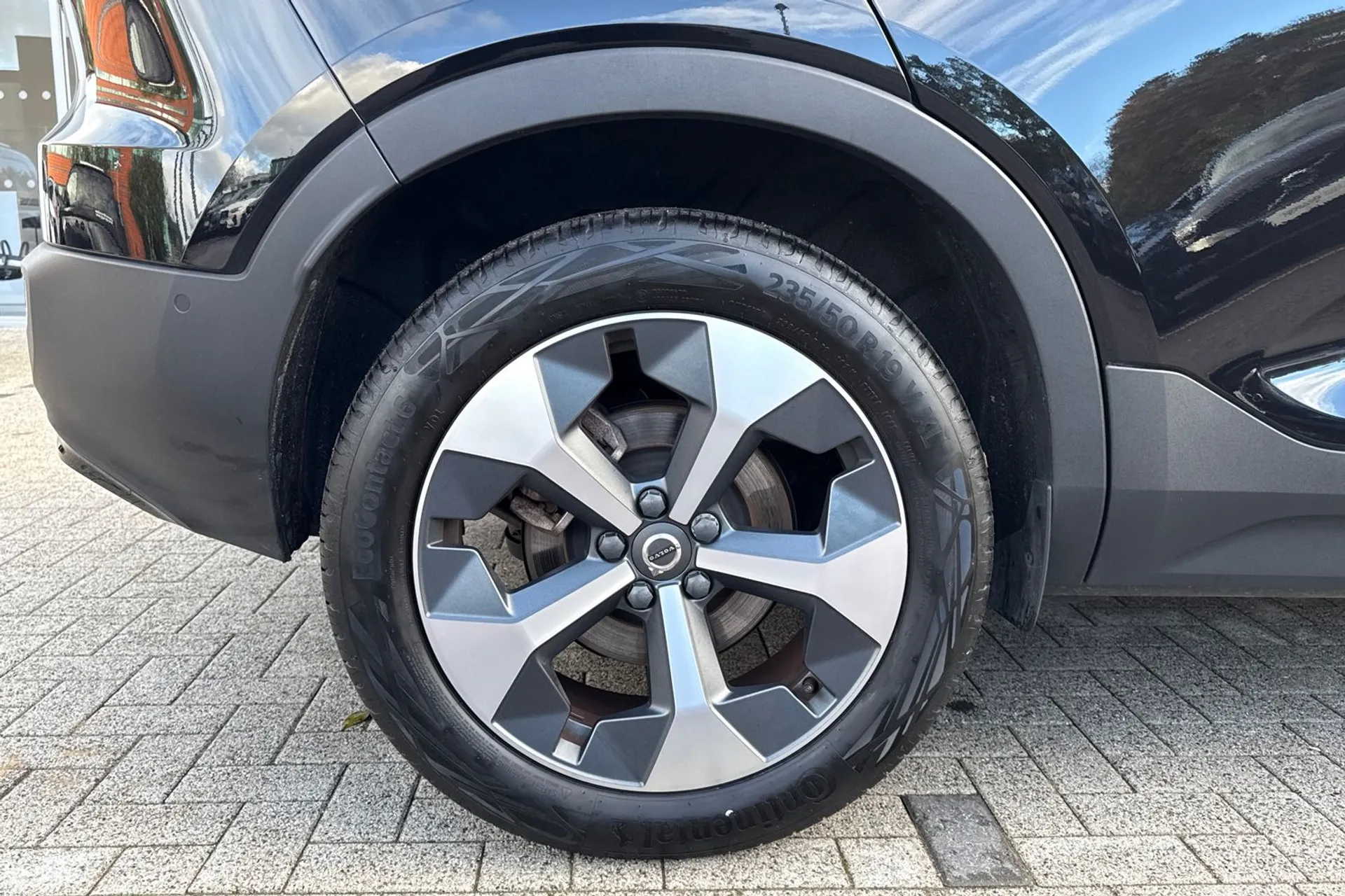 Volvo XC40 thumbnail image number 14