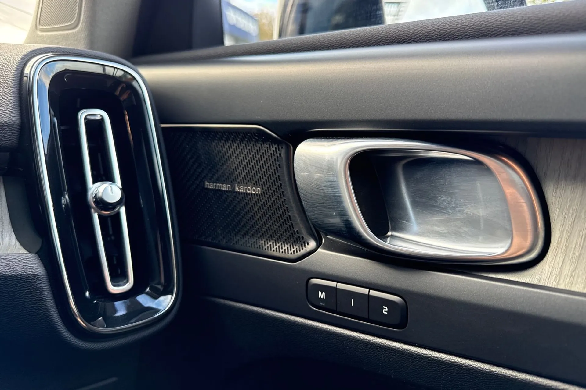 Volvo XC40 thumbnail image number 42