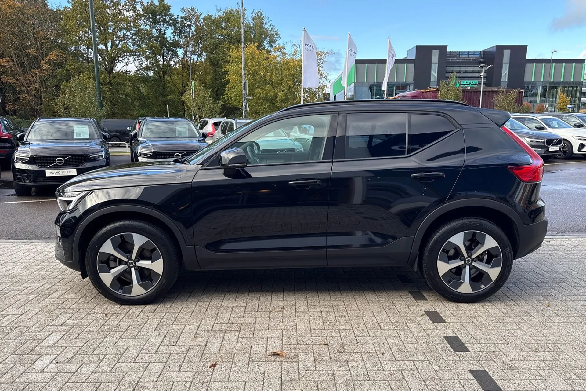 Volvo XC40 thumbnail image number 11