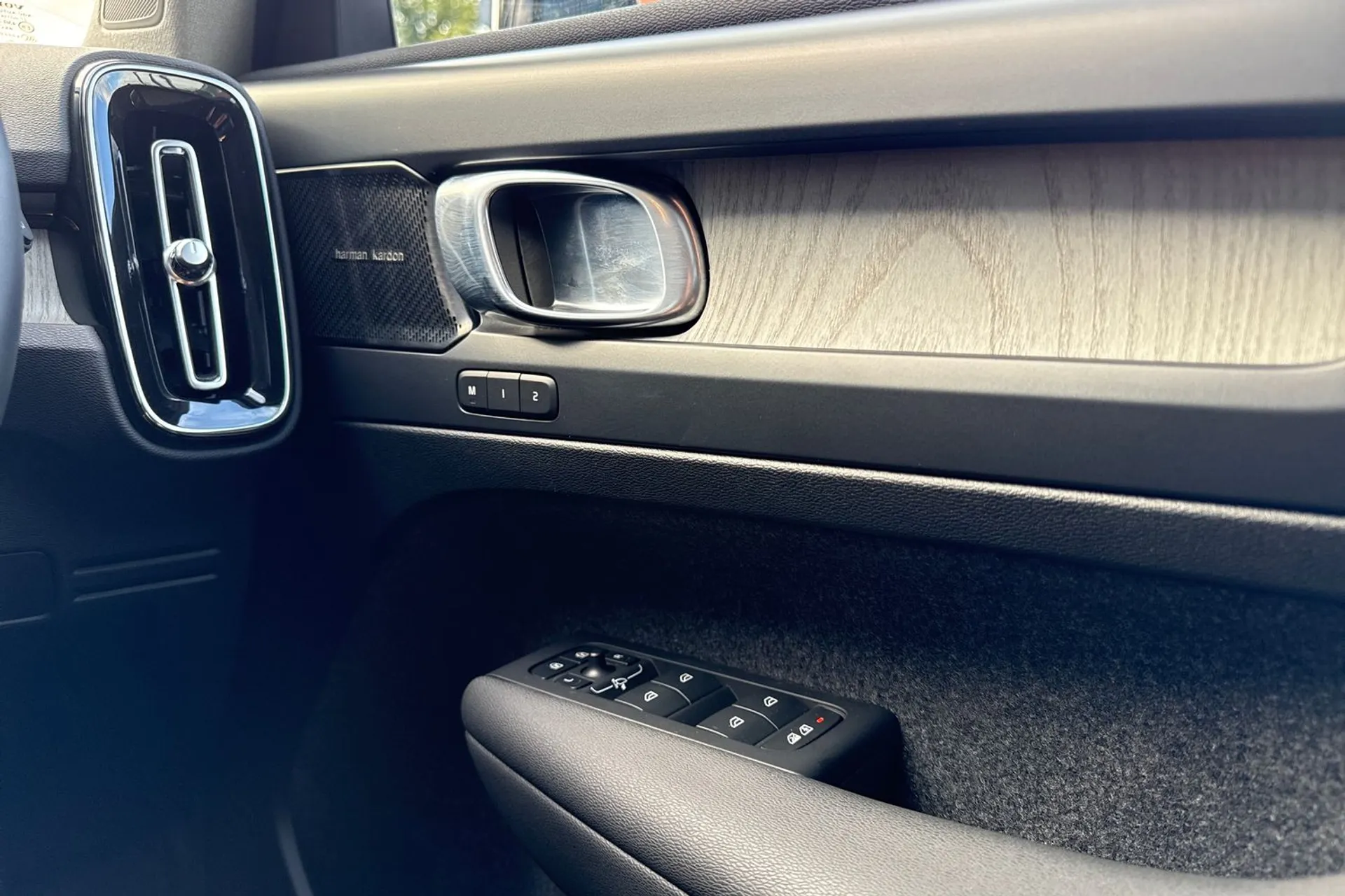 Volvo XC40 thumbnail image number 41