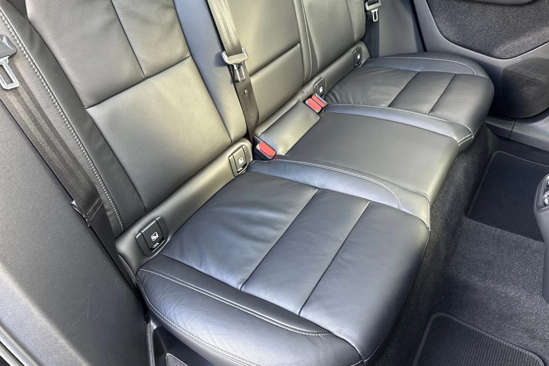 Volvo XC40 thumbnail image number 25