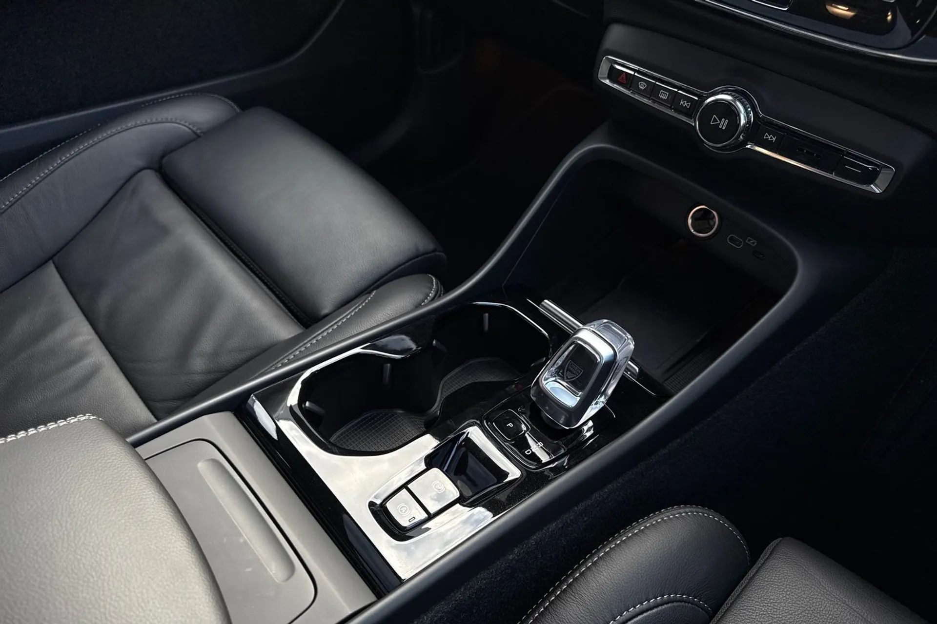 Volvo XC40 thumbnail image number 43