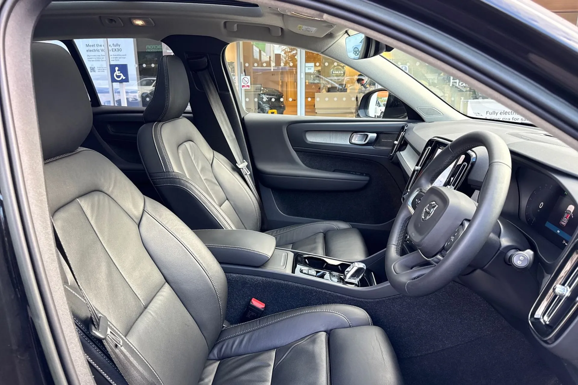 Volvo XC40 thumbnail image number 26