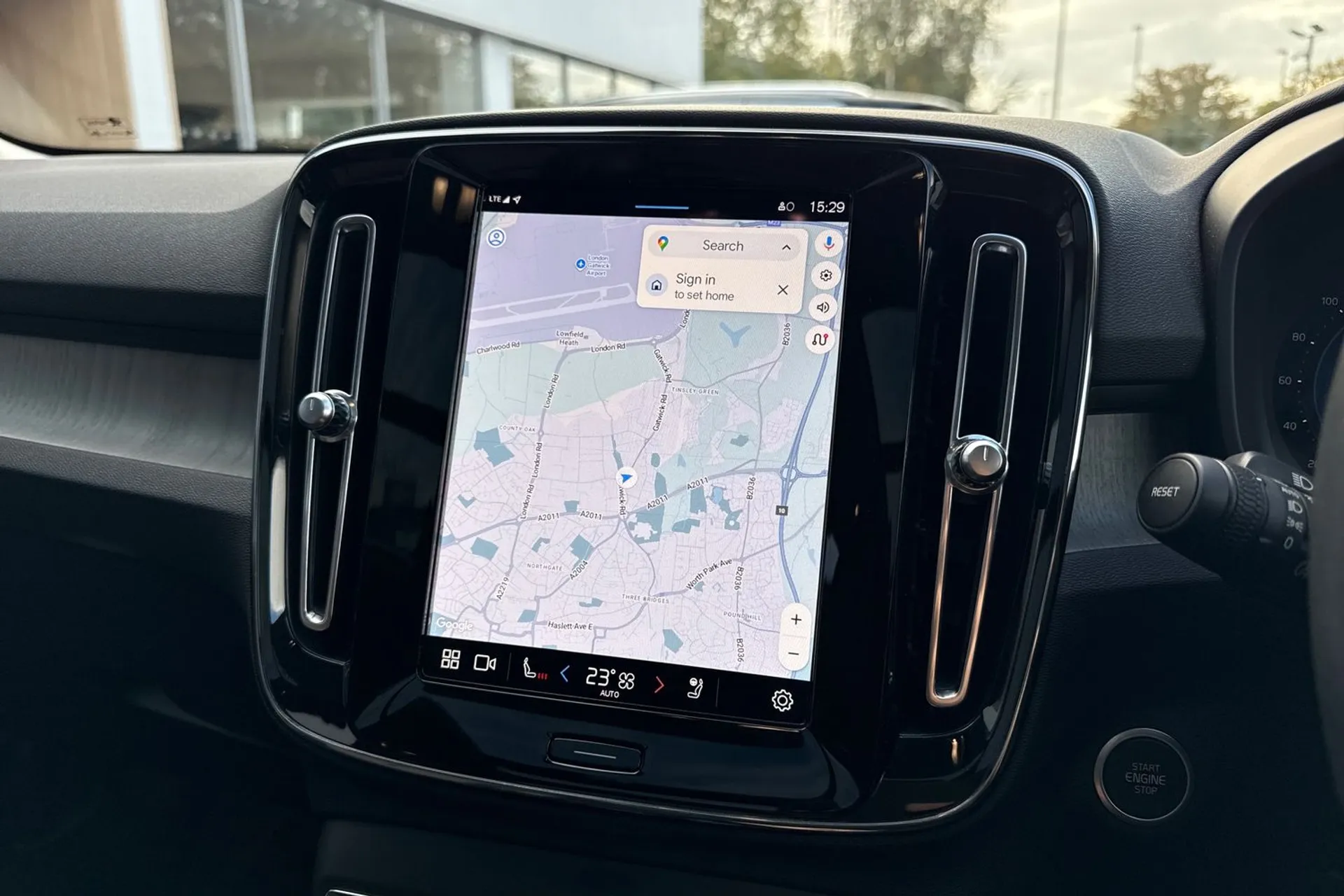 Volvo XC40 thumbnail image number 5