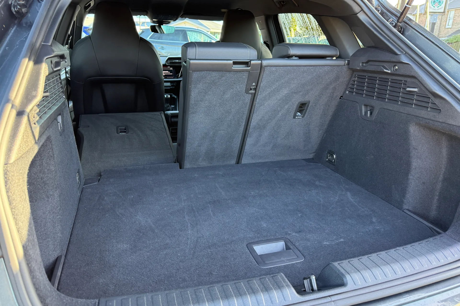 Audi A3 thumbnail image number 32