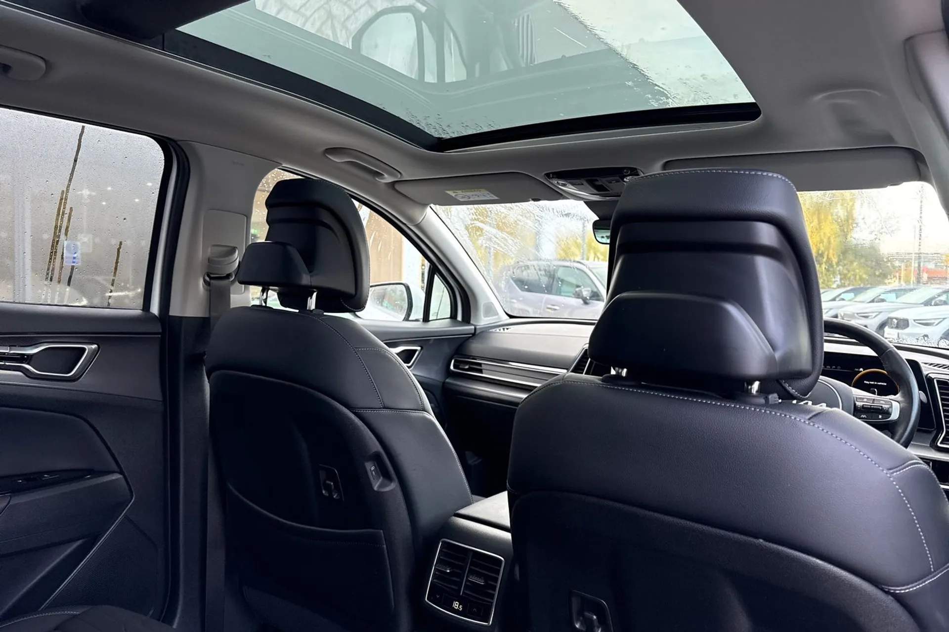 KIA SPORTAGE thumbnail image number 24