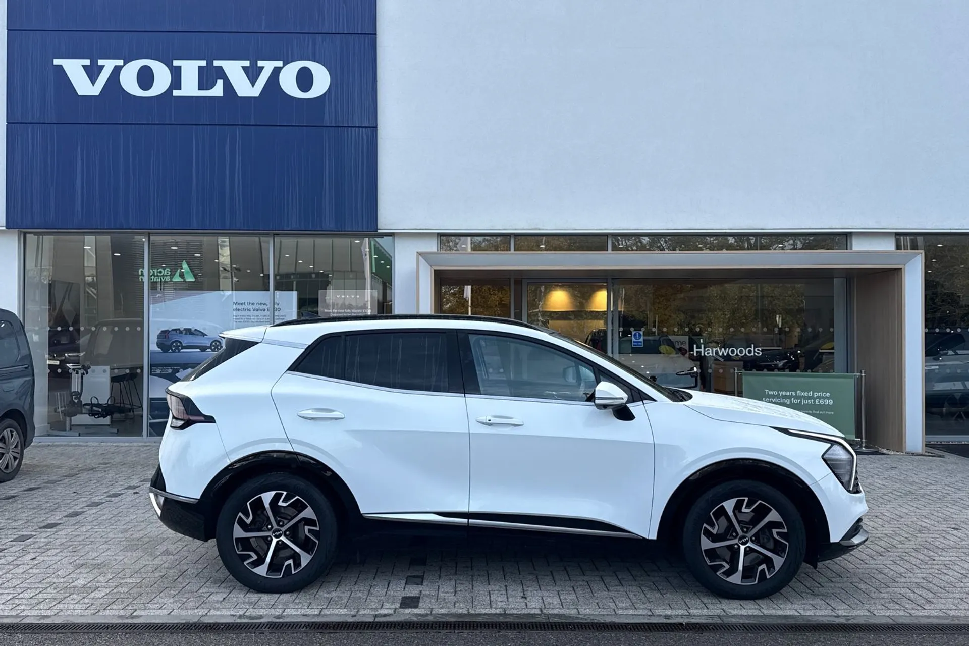 KIA SPORTAGE thumbnail image number 2