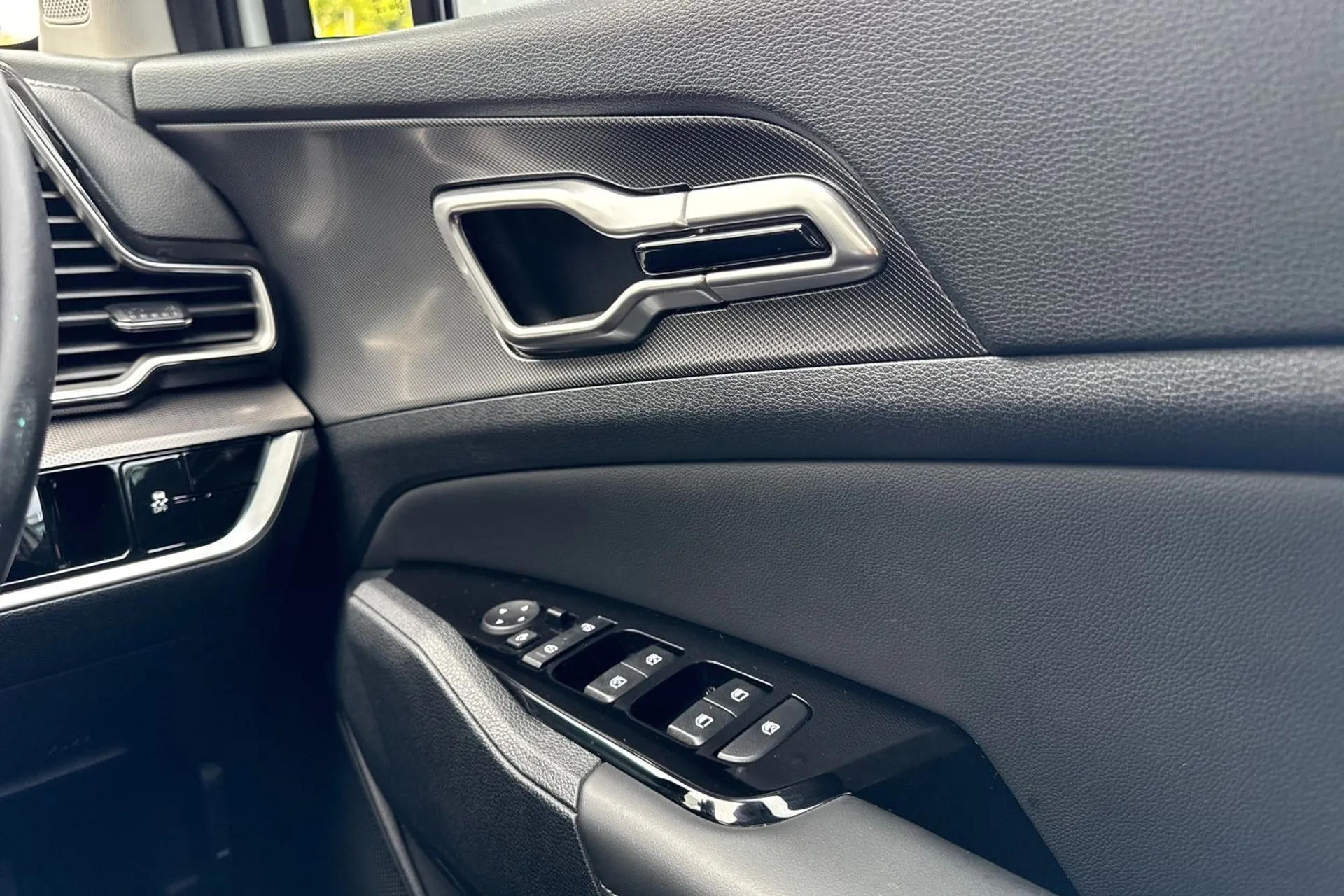 KIA SPORTAGE thumbnail image number 40