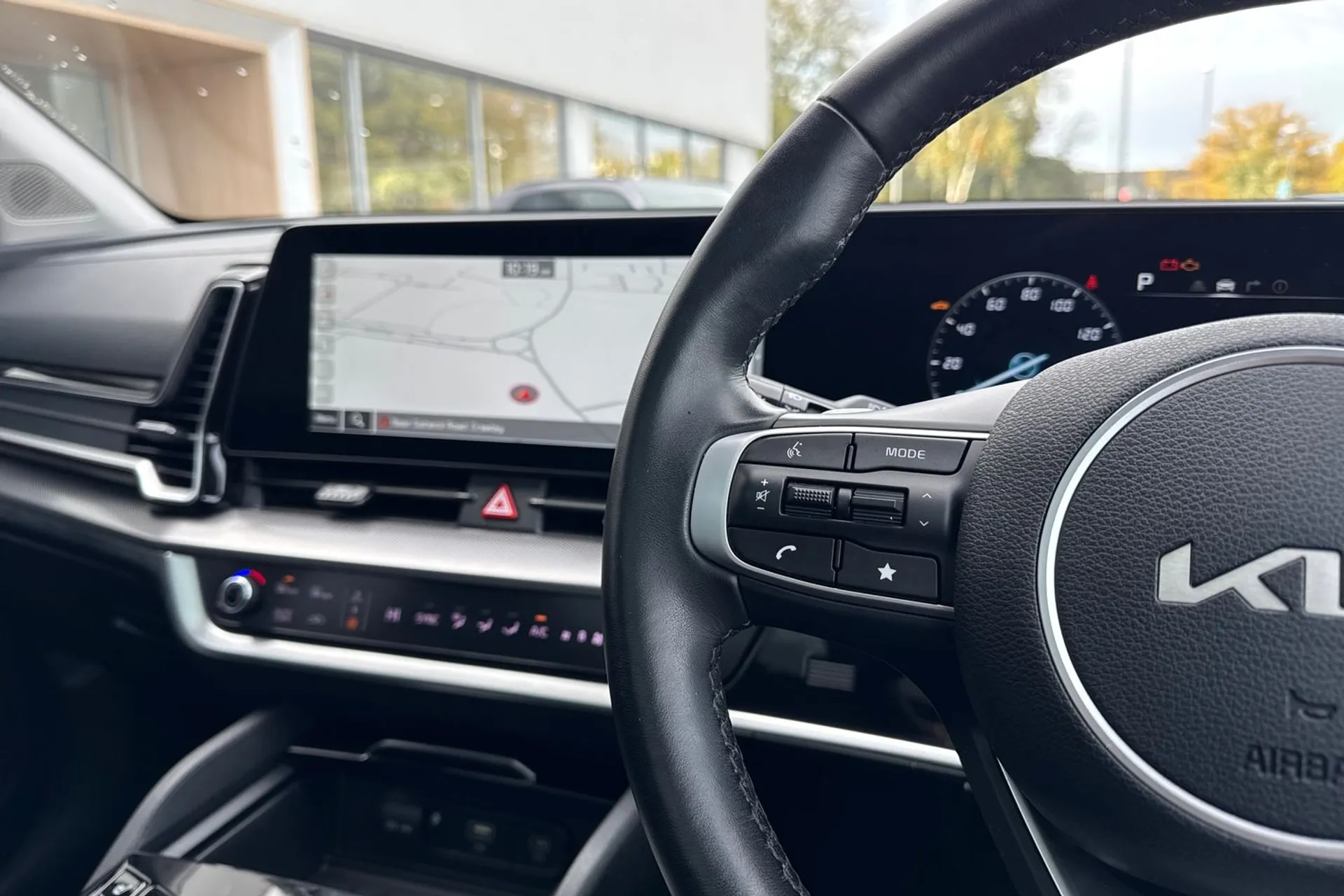 KIA SPORTAGE thumbnail image number 36