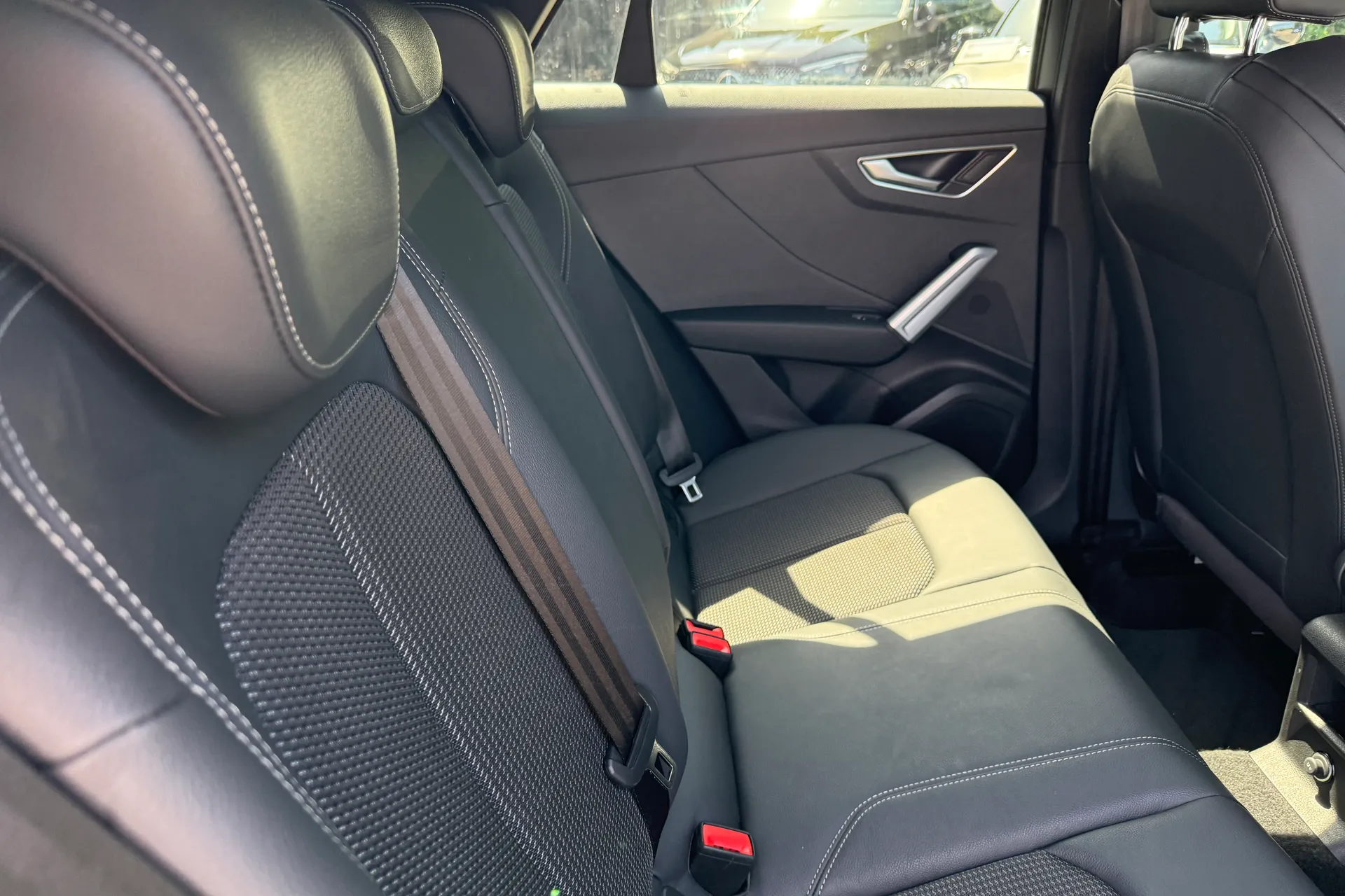 Audi Q2 thumbnail image number 35