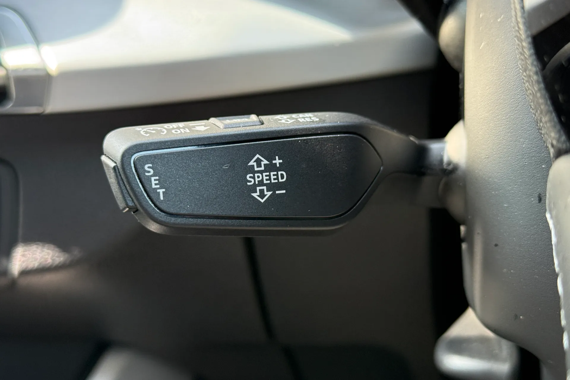 Audi Q2 thumbnail image number 16