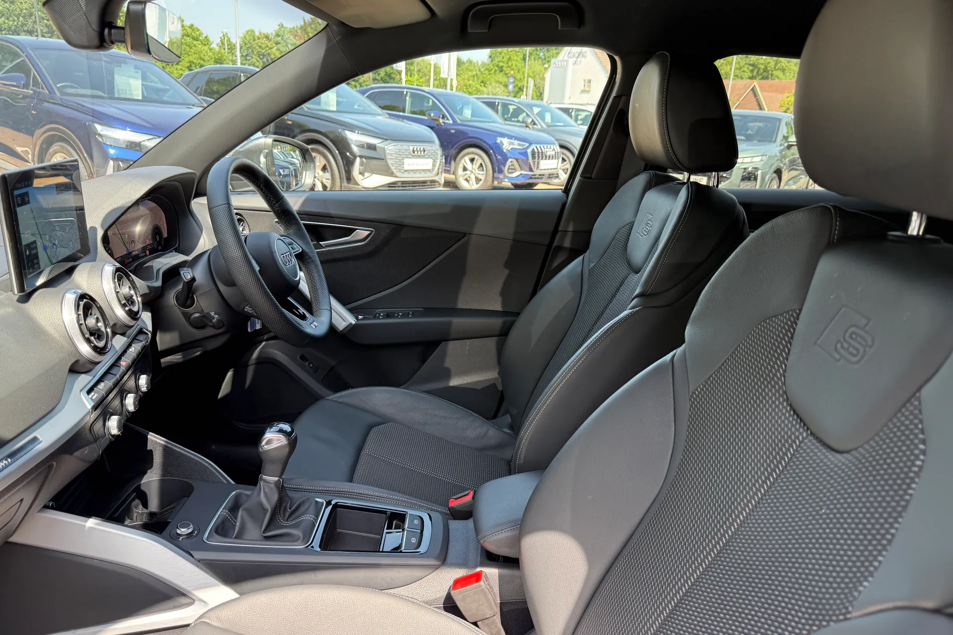 Audi Q2 thumbnail image number 54