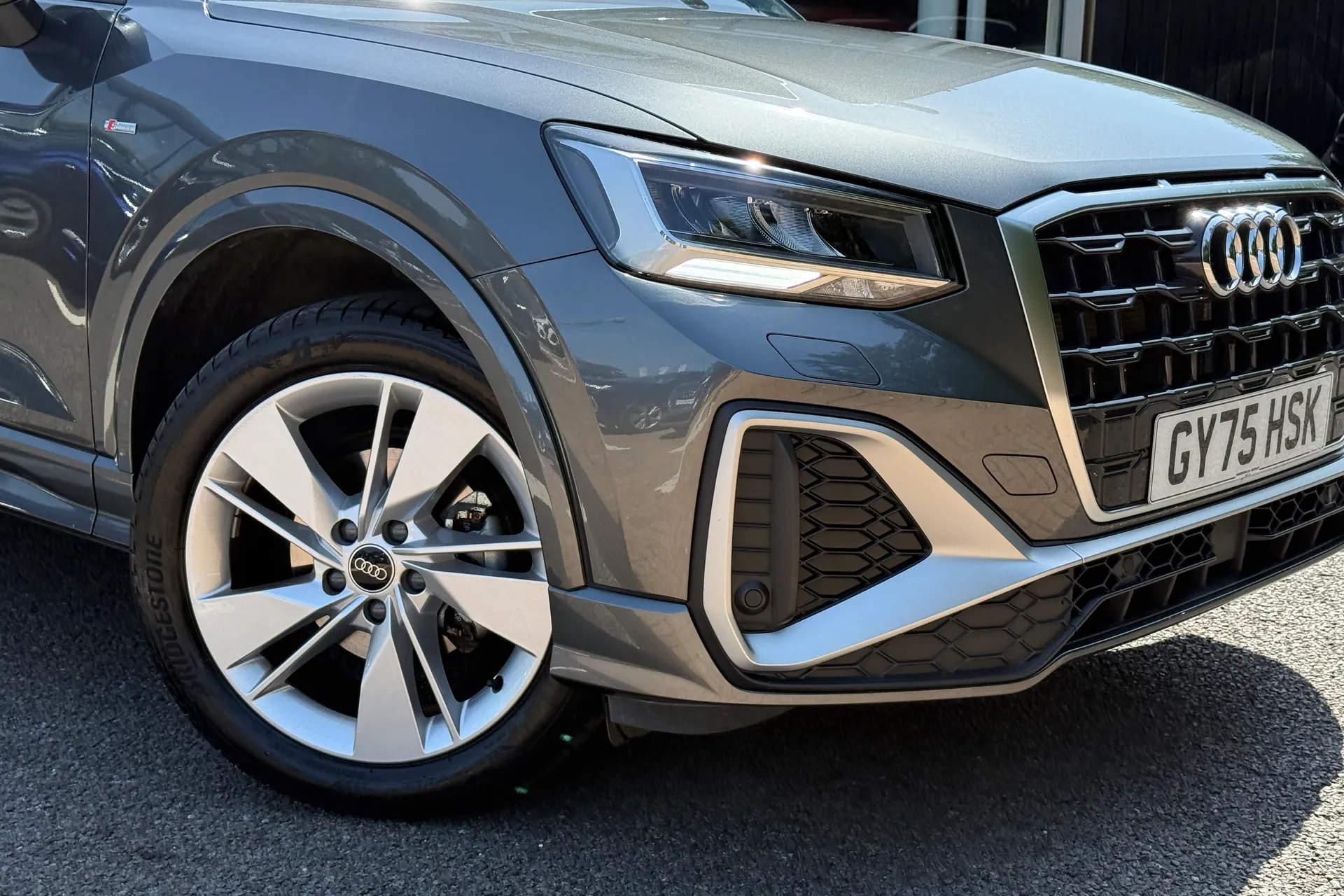Audi Q2 thumbnail image number 11