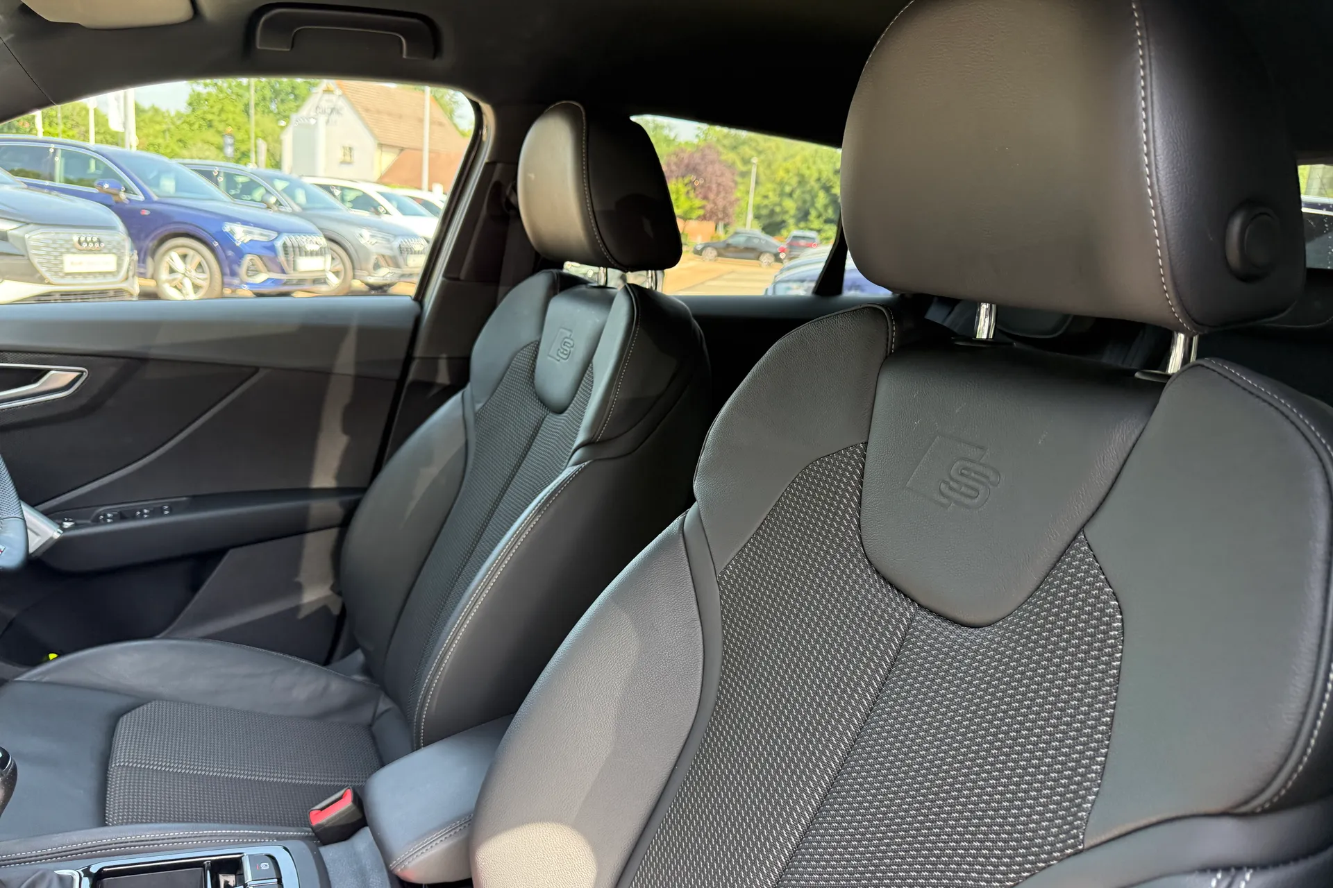 Audi Q2 thumbnail image number 53