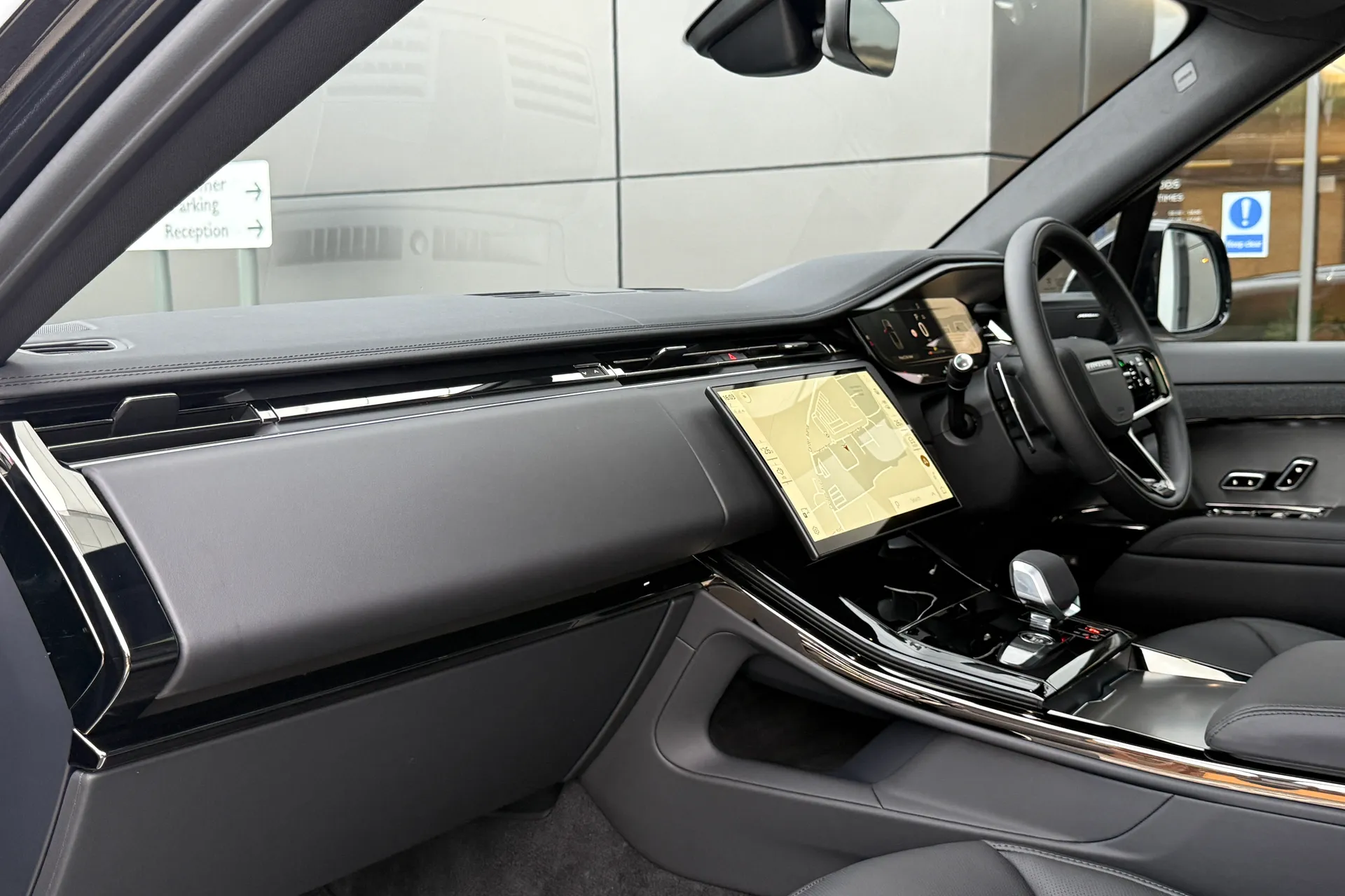 LAND ROVER RANGE ROVER SPORT thumbnail image number 46