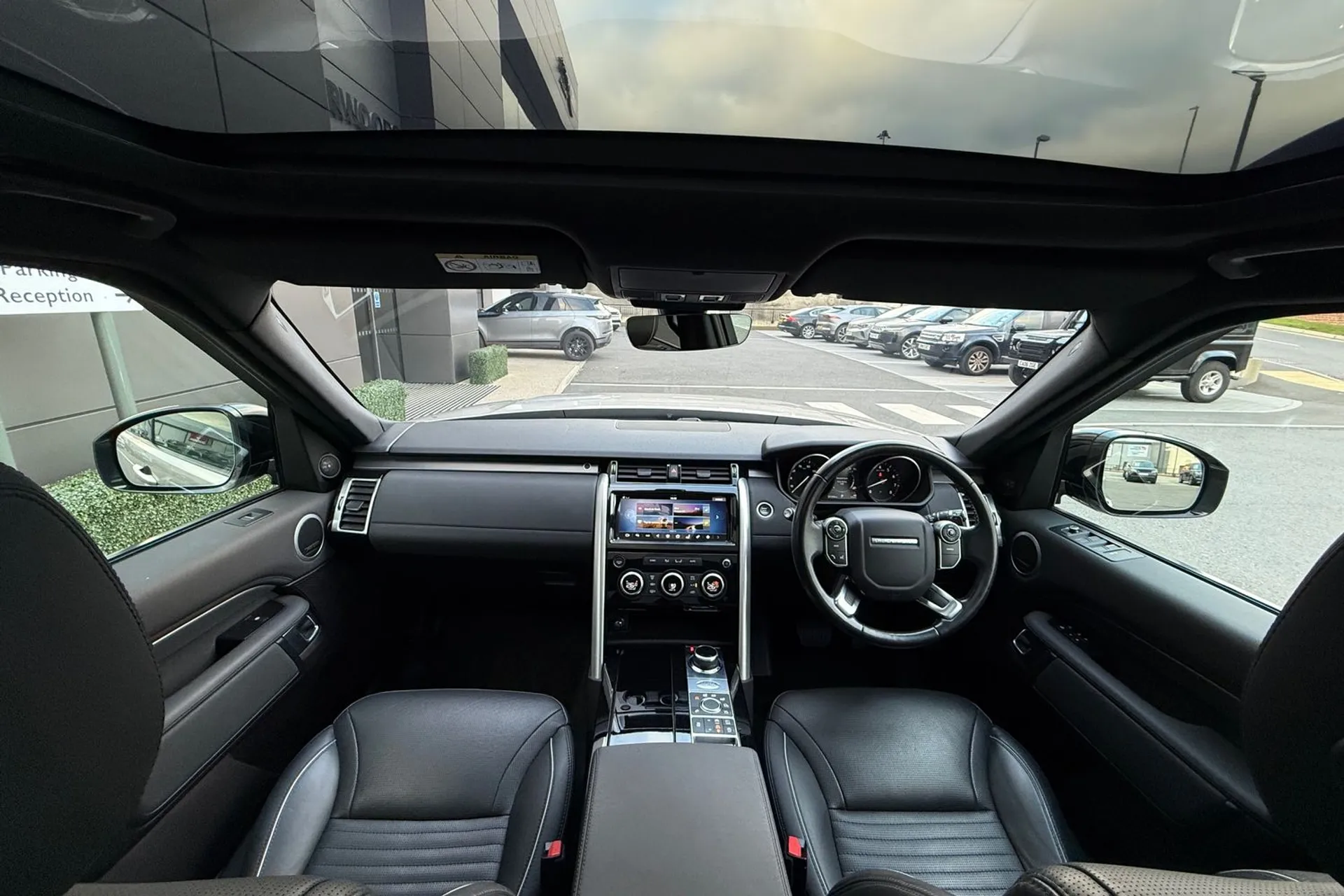 LAND ROVER DISCOVERY thumbnail image number 3