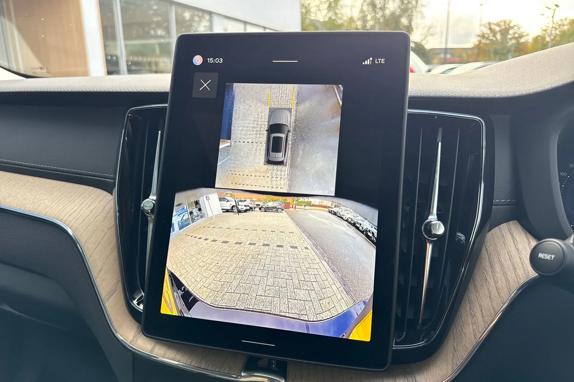 Volvo XC60 thumbnail image number 38