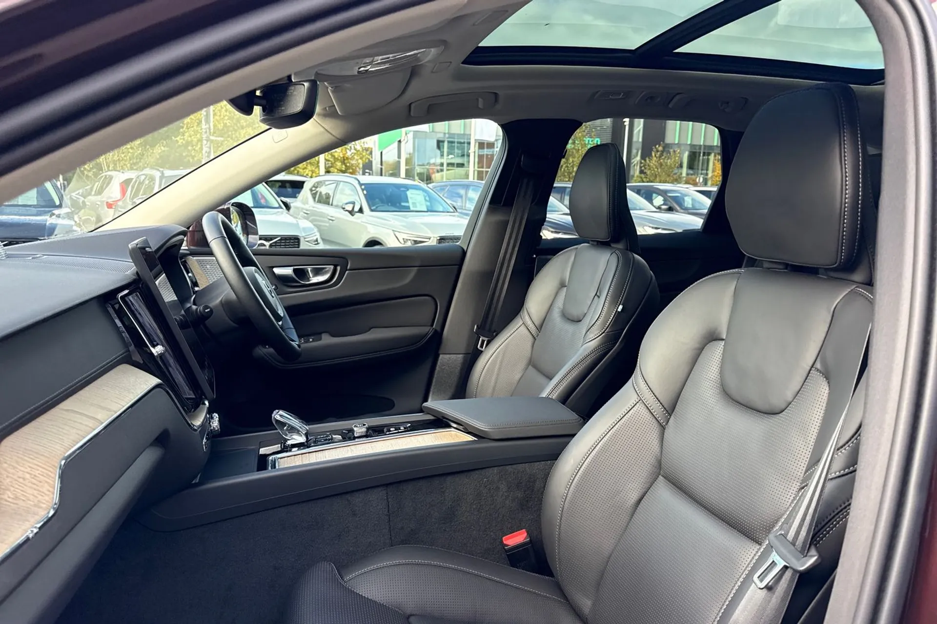 Volvo XC60 thumbnail image number 27