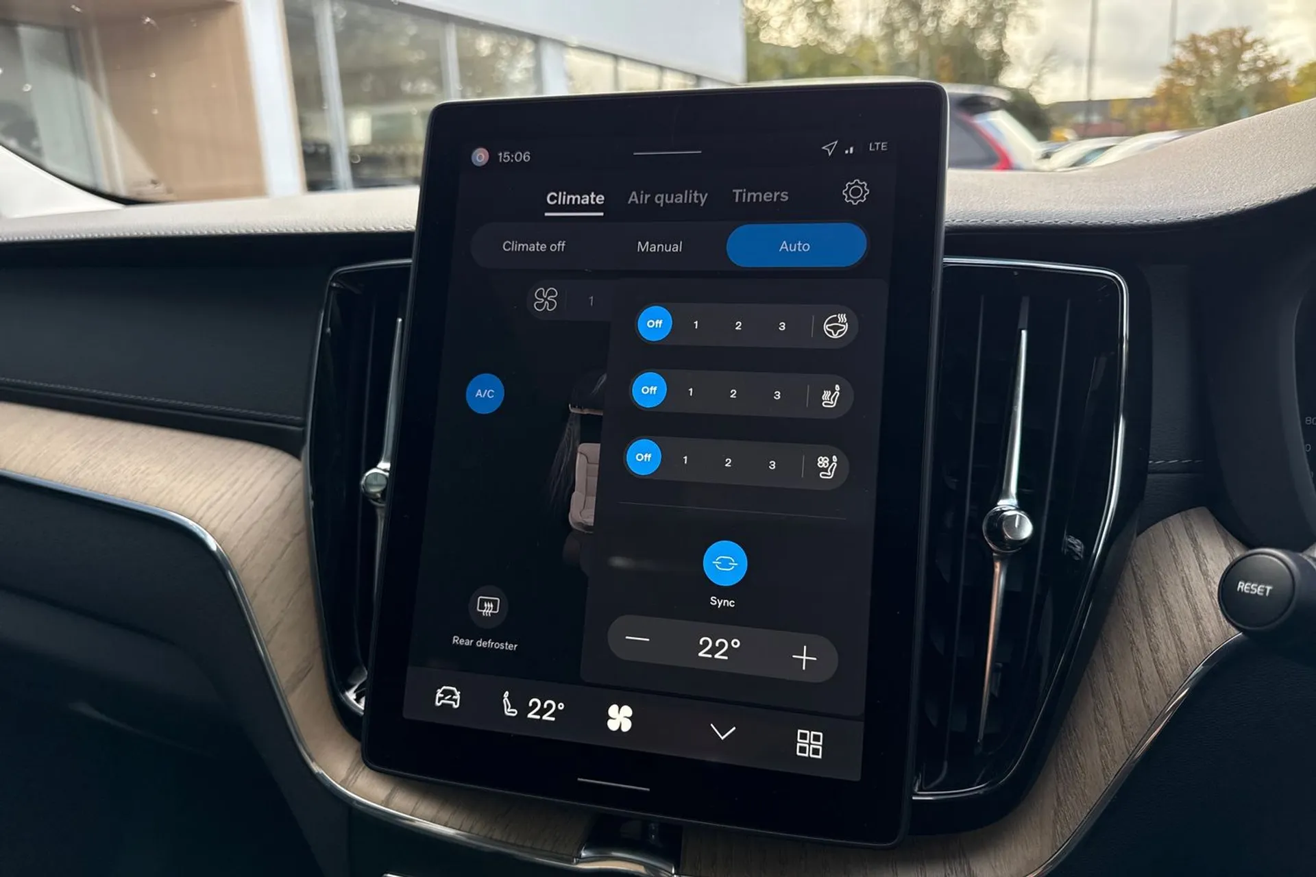 Volvo XC60 thumbnail image number 40