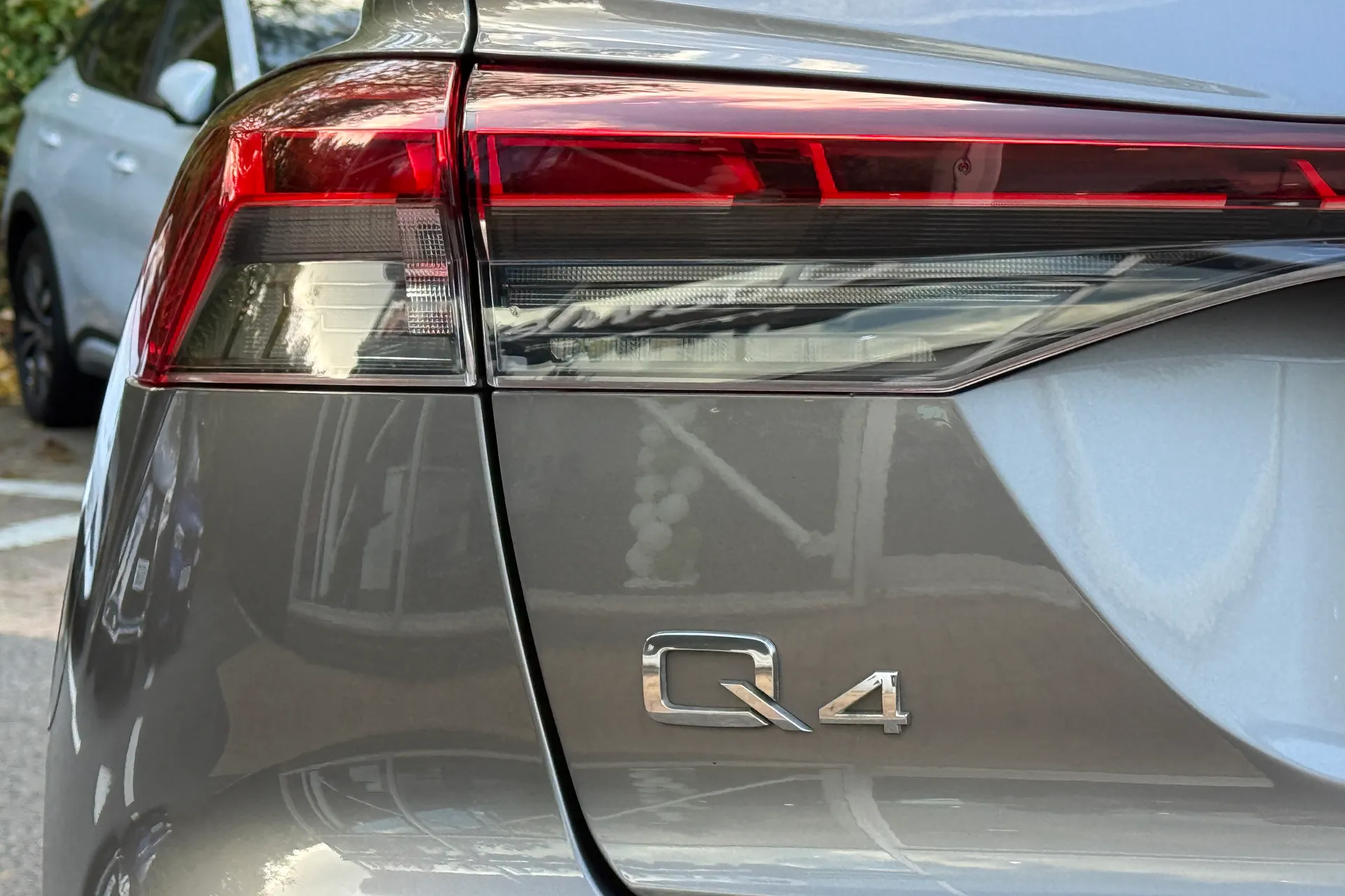 Audi Q4 thumbnail image number 38