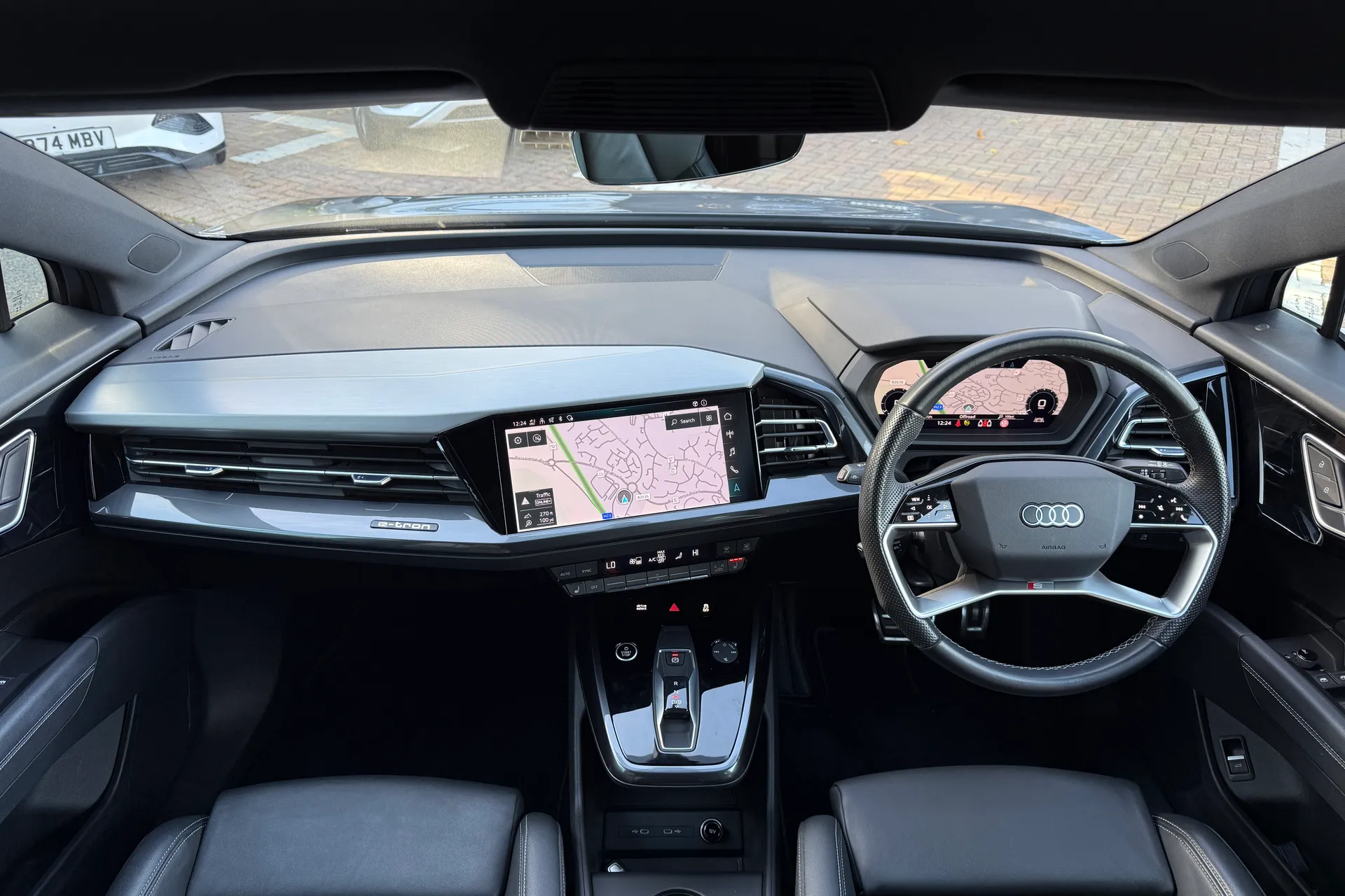 Audi Q4 thumbnail image number 3