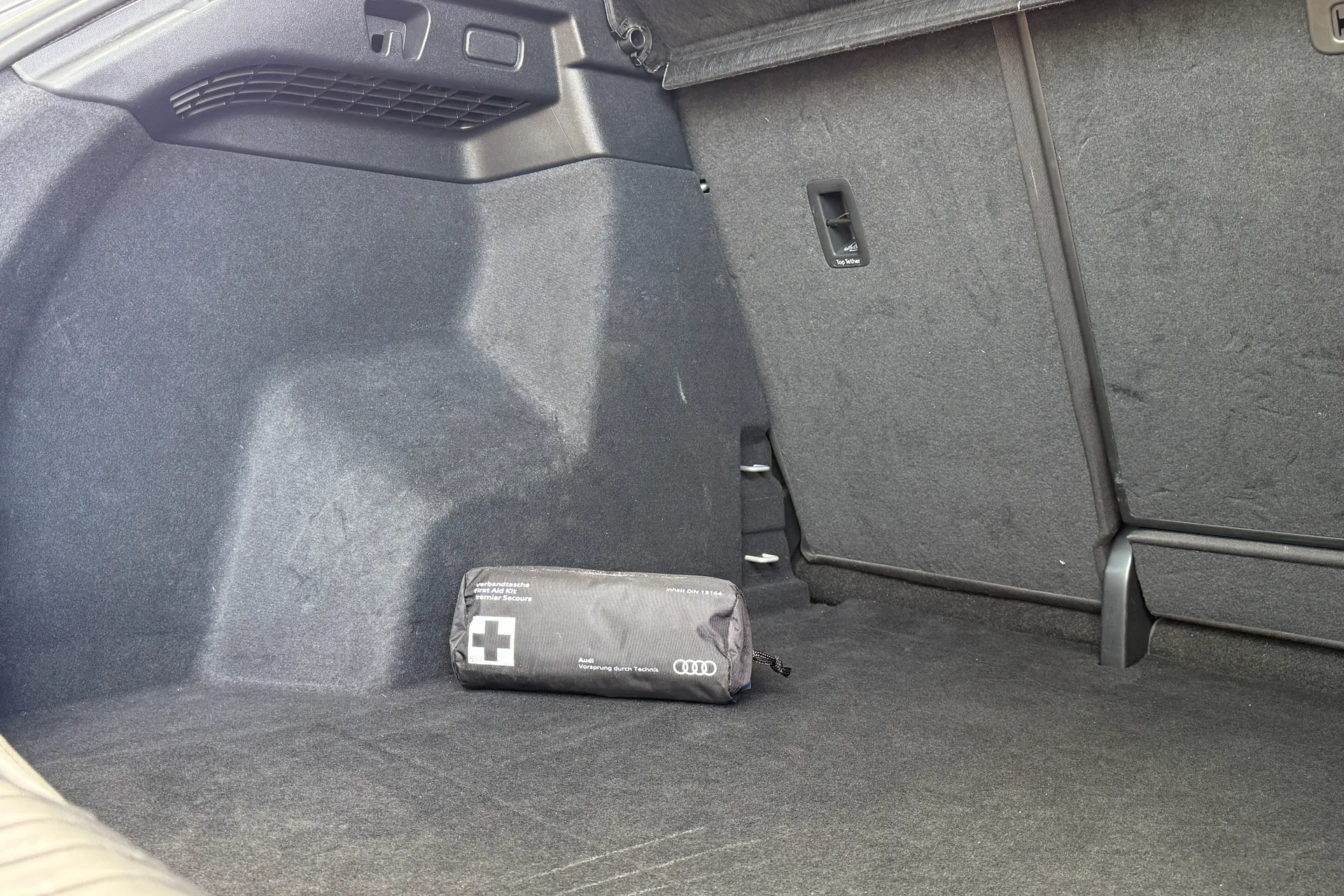 Audi Q4 thumbnail image number 25