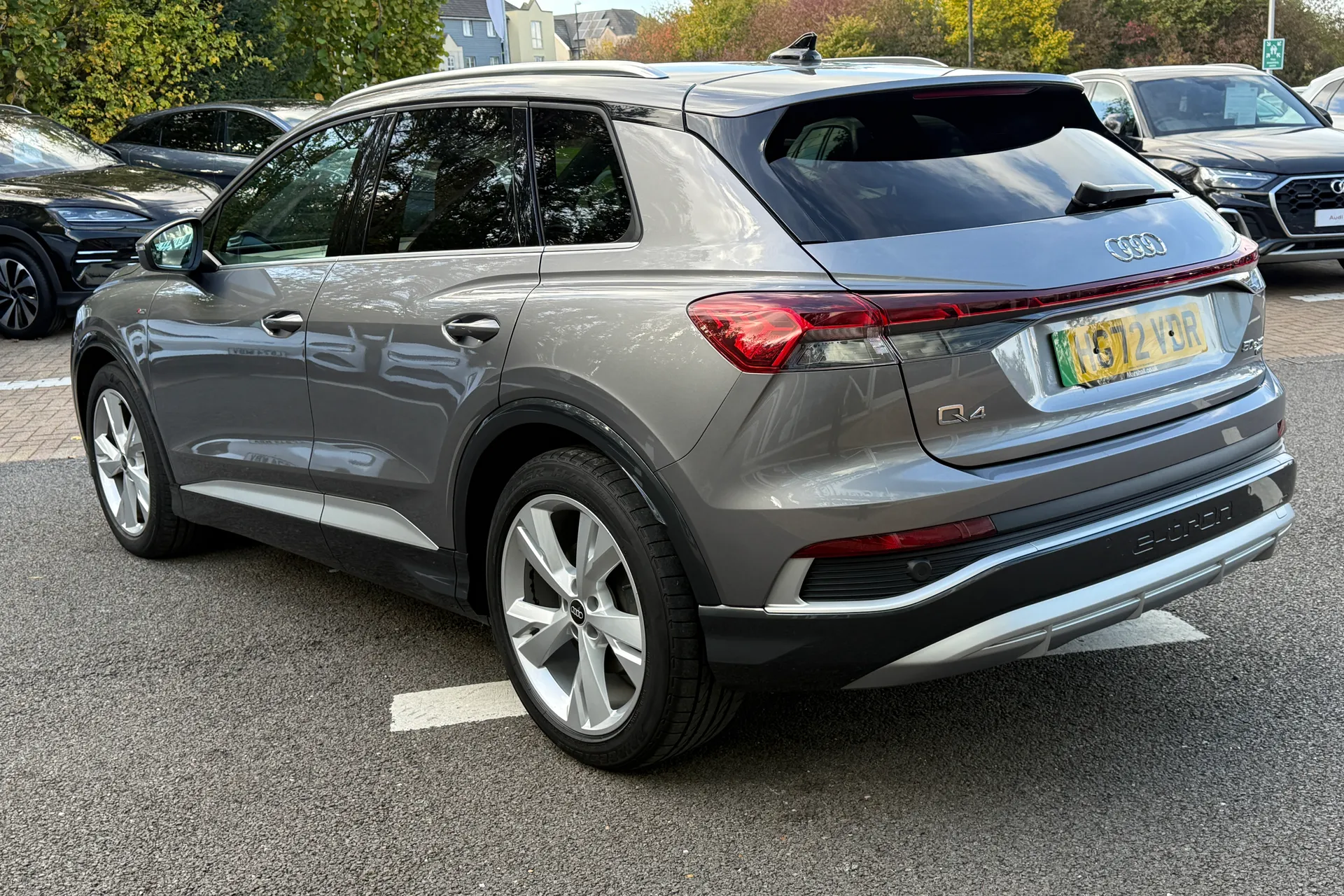 Audi Q4 thumbnail image number 9