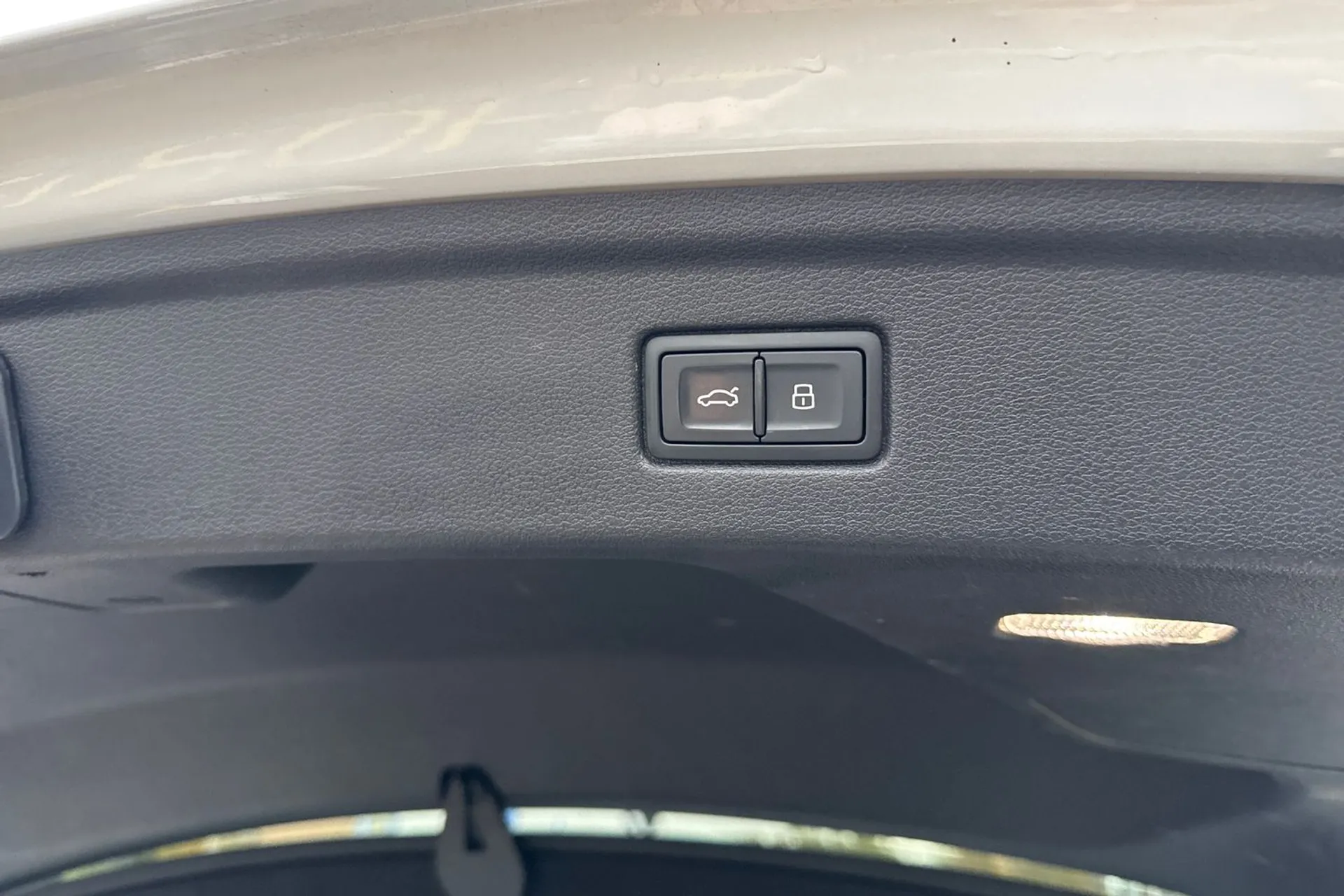 Audi A5 thumbnail image number 22