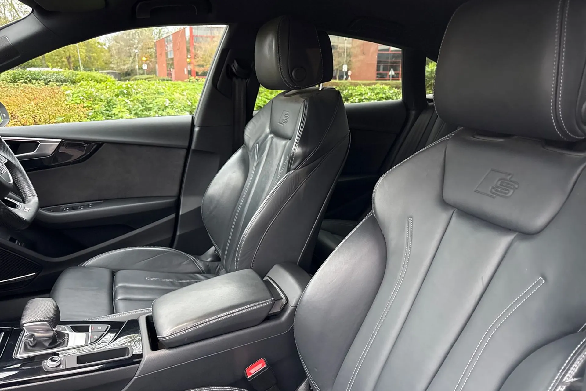 Audi A5 thumbnail image number 34