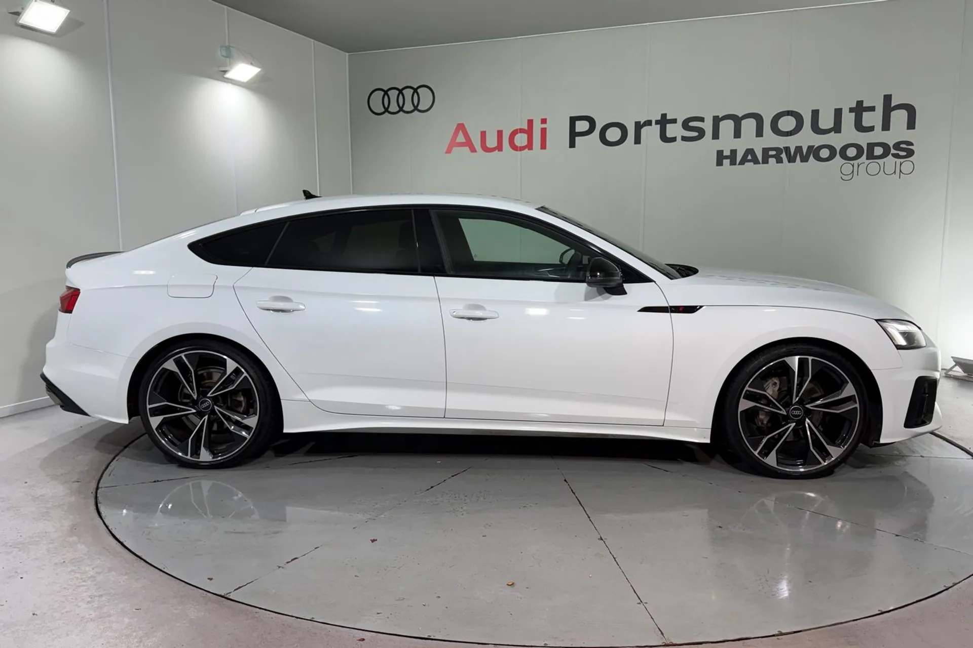 Audi A5 thumbnail image number 2