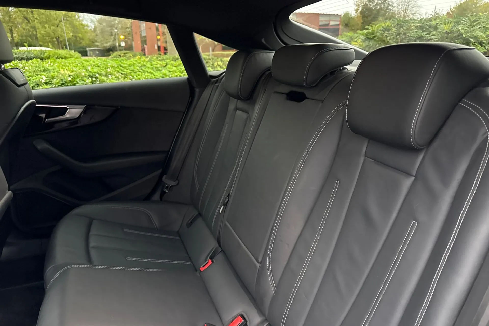 Audi A5 thumbnail image number 36