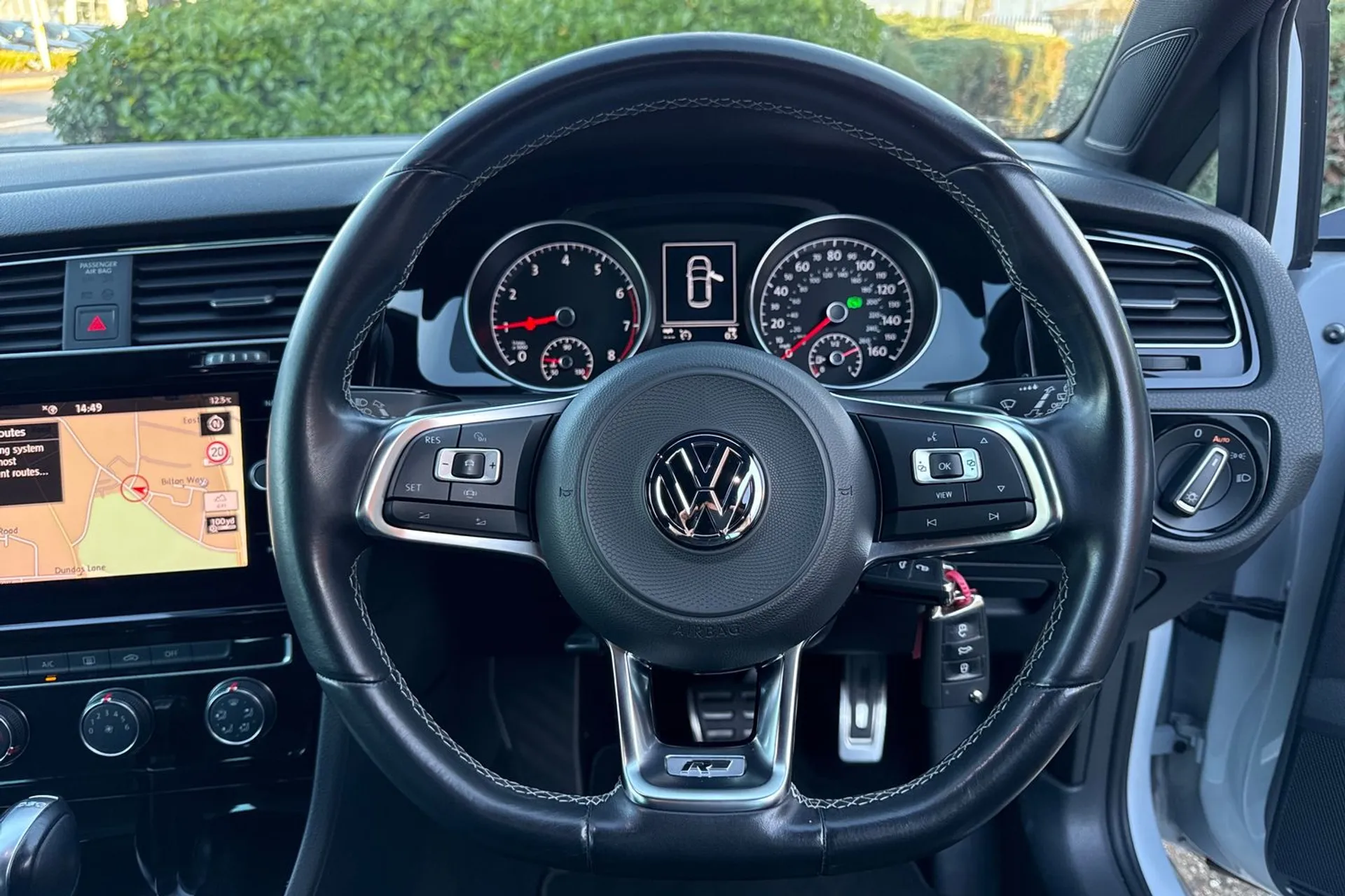 VOLKSWAGEN GOLF thumbnail image number 26