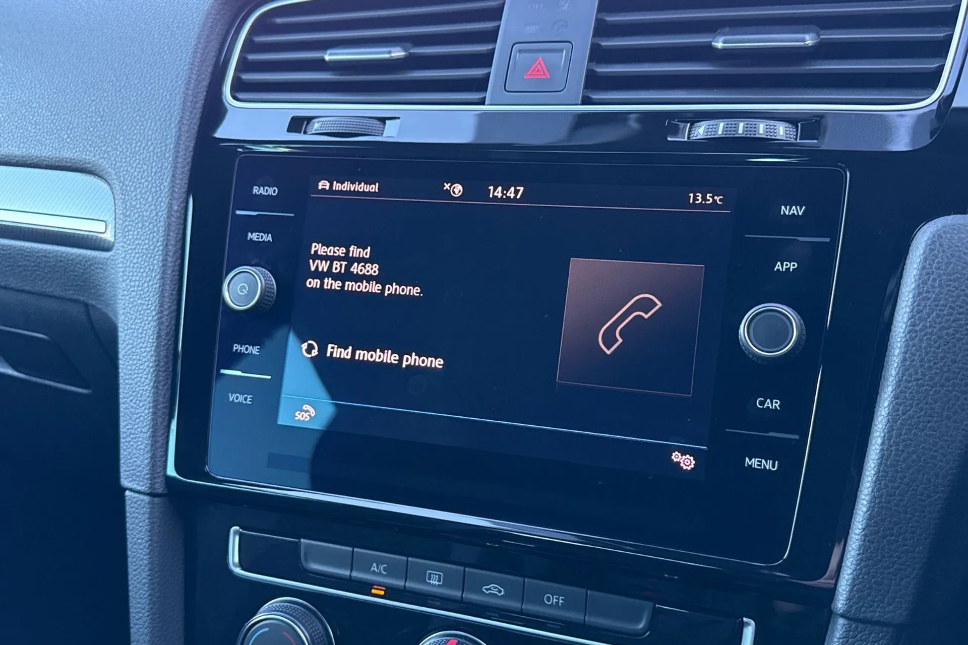 VOLKSWAGEN GOLF thumbnail image number 24