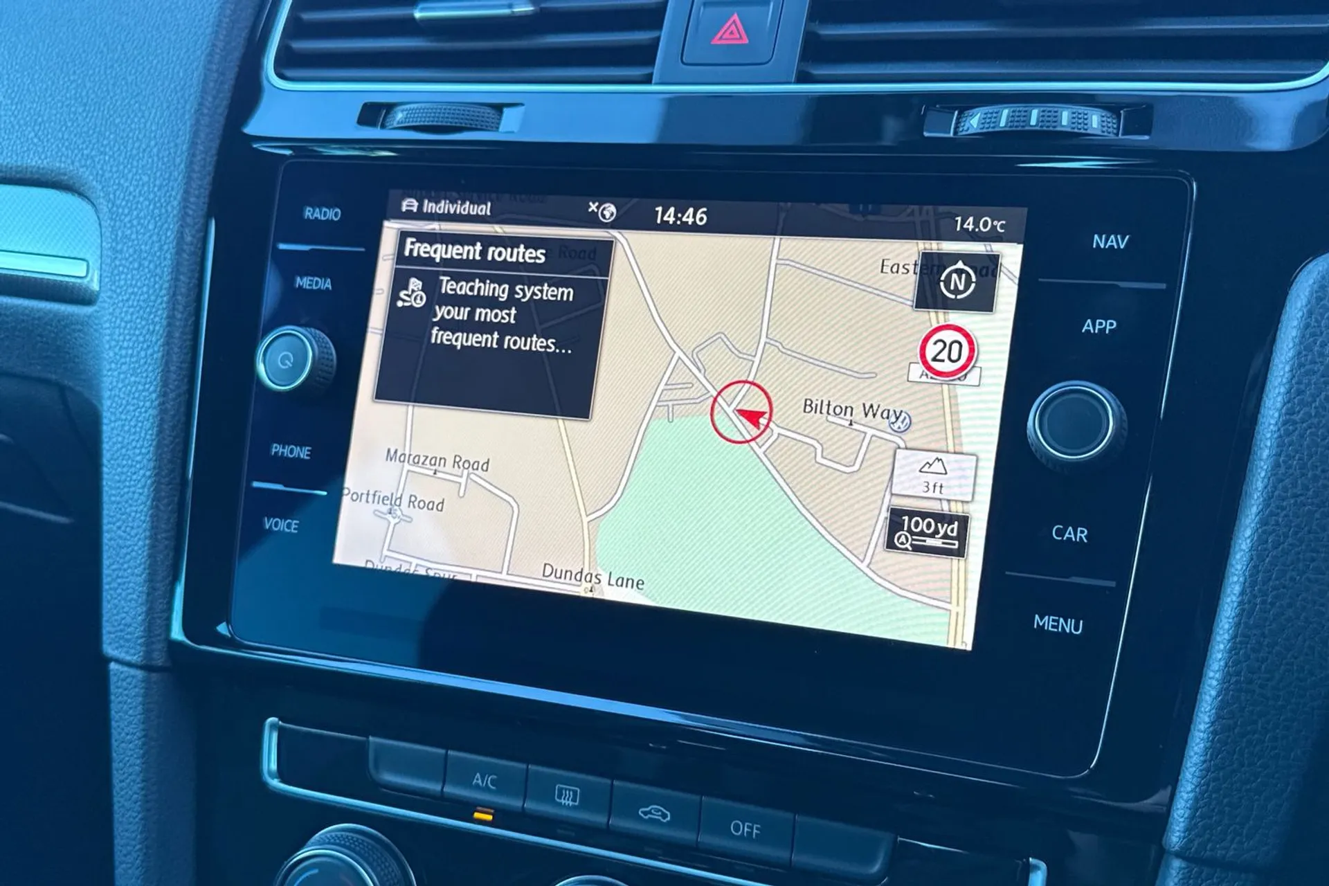 VOLKSWAGEN GOLF thumbnail image number 4