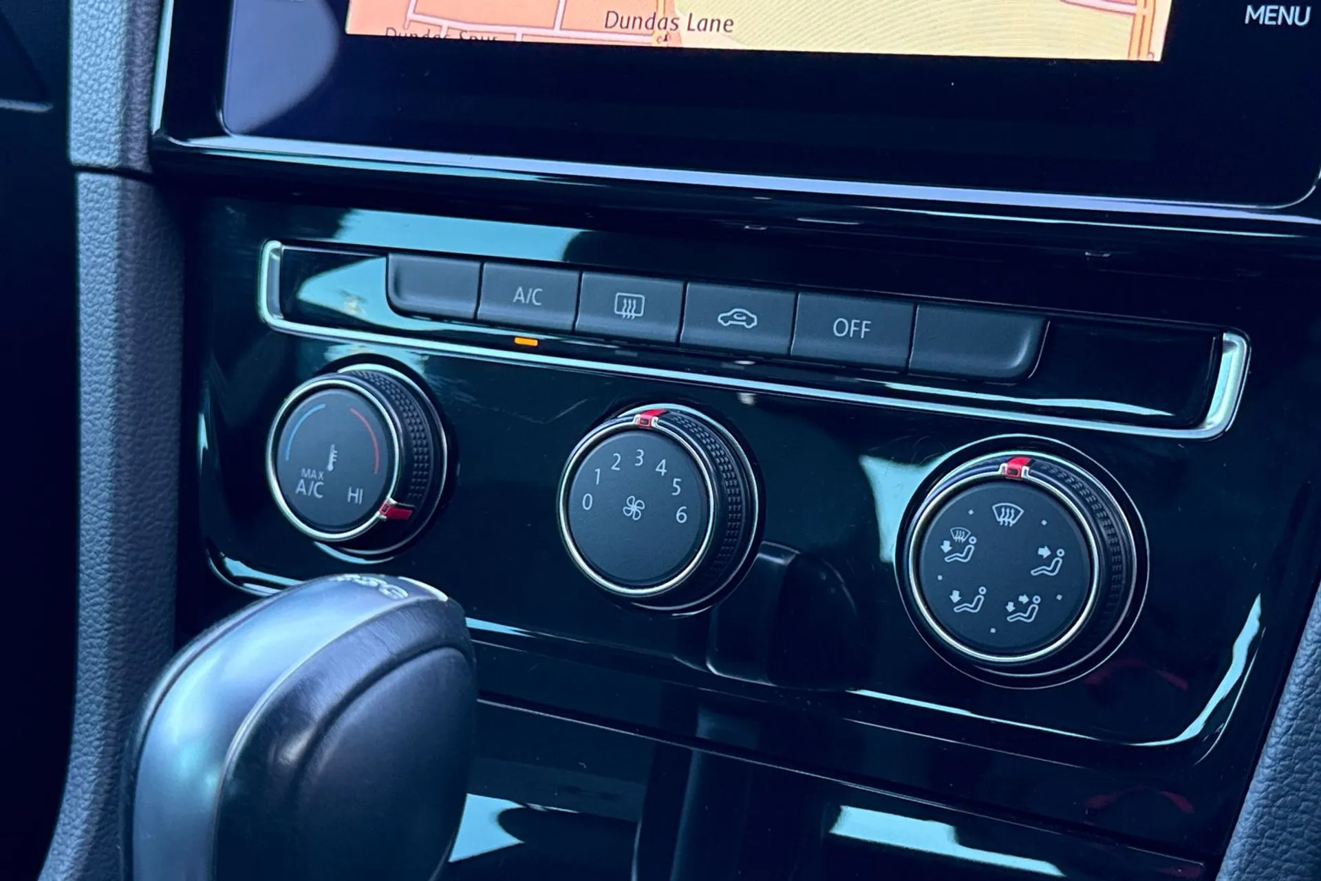 VOLKSWAGEN GOLF thumbnail image number 32