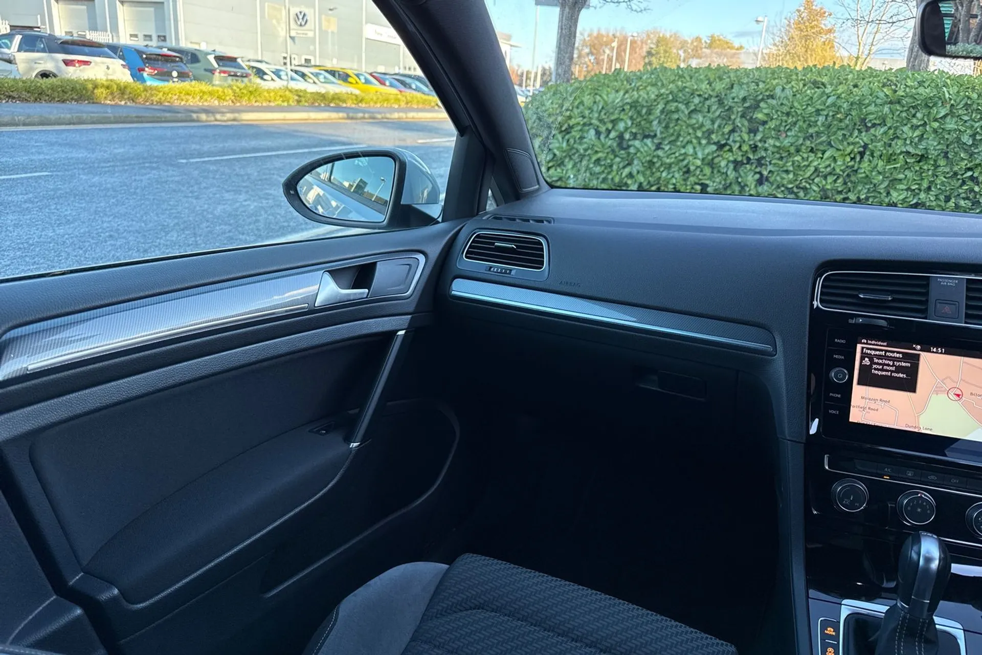 VOLKSWAGEN GOLF thumbnail image number 38