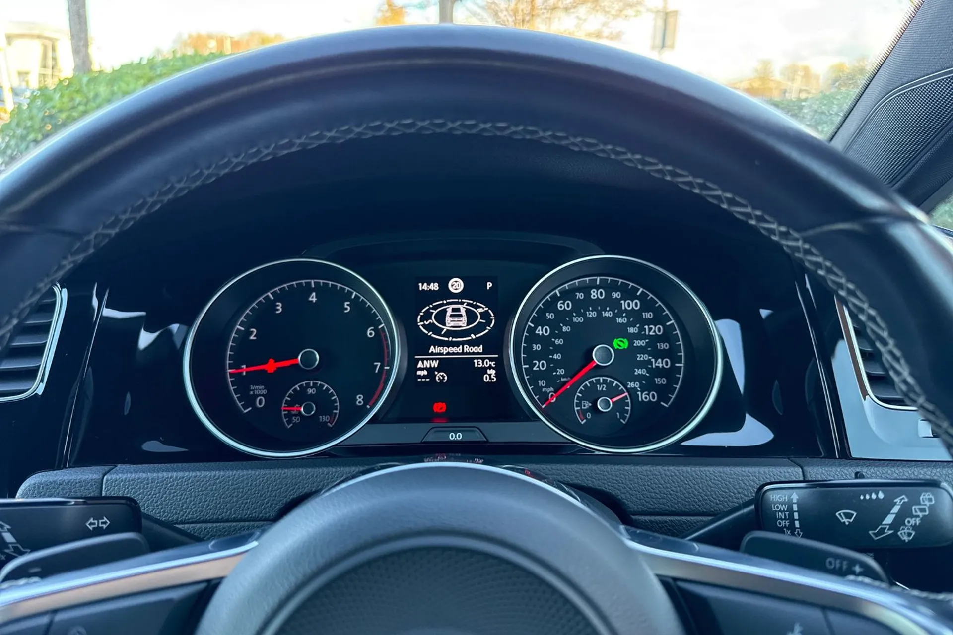 VOLKSWAGEN GOLF thumbnail image number 48