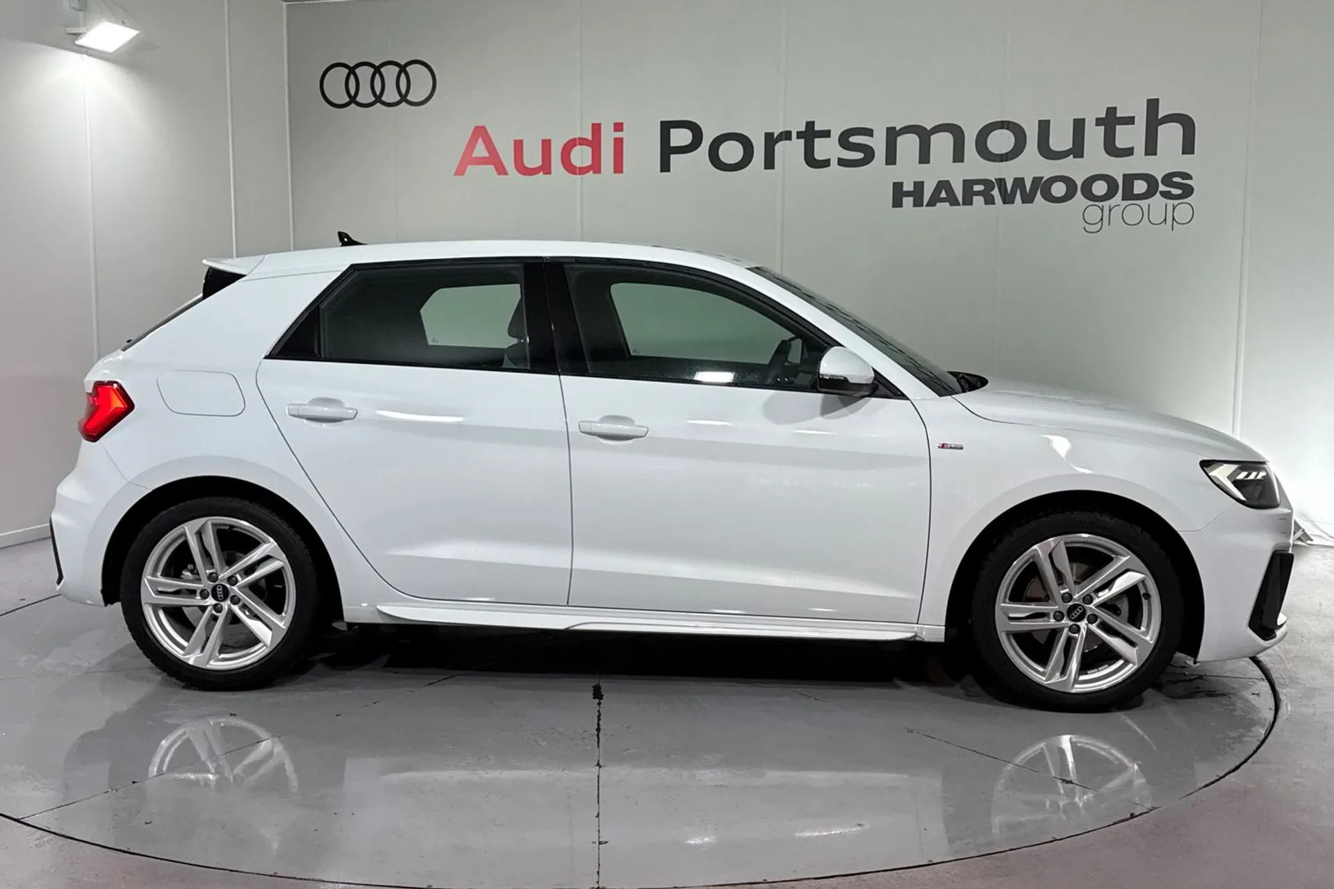 Audi A1 thumbnail image number 2